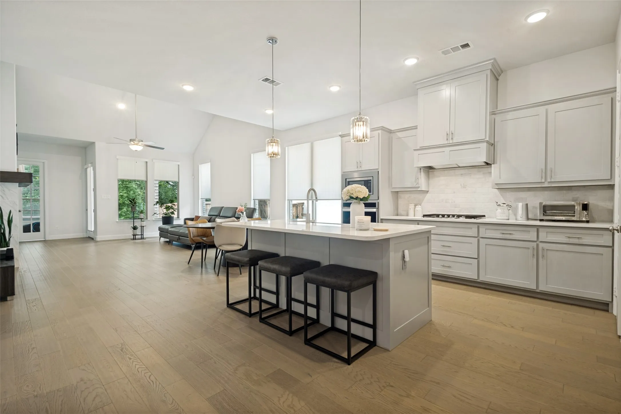 Single Family Residence For Sale in Denton County , 4804 High Ridge Trail, Flower Mound, Texas 76262, 4 Bedroom, 3 Bathroom, 2 Garage spaces, 2,331 Sqft, built in 2022, mls#21336408, Real Estate Agent in Flower Mound, Homes For Sale in Denton county, Homes For Sale in Flower Mound, Realtor in Flower Mound Texas, Real Estate Brokerage Independent Realty Texas, Luminita Cordes Realtor