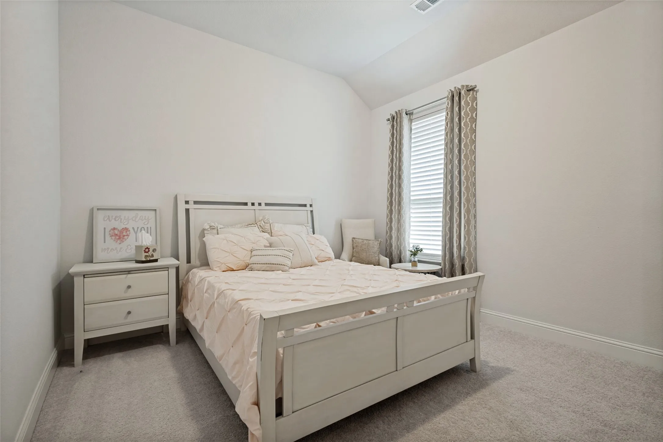 Single Family Residence For Sale in Denton County , 4804 High Ridge Trail, Flower Mound, Texas 76262, 4 Bedroom, 3 Bathroom, 2 Garage spaces, 2,331 Sqft, built in 2022, mls#21336408, Real Estate Agent in Flower Mound, Homes For Sale in Denton county, Homes For Sale in Flower Mound, Realtor in Flower Mound Texas, Real Estate Brokerage Independent Realty Texas, Luminita Cordes Realtor