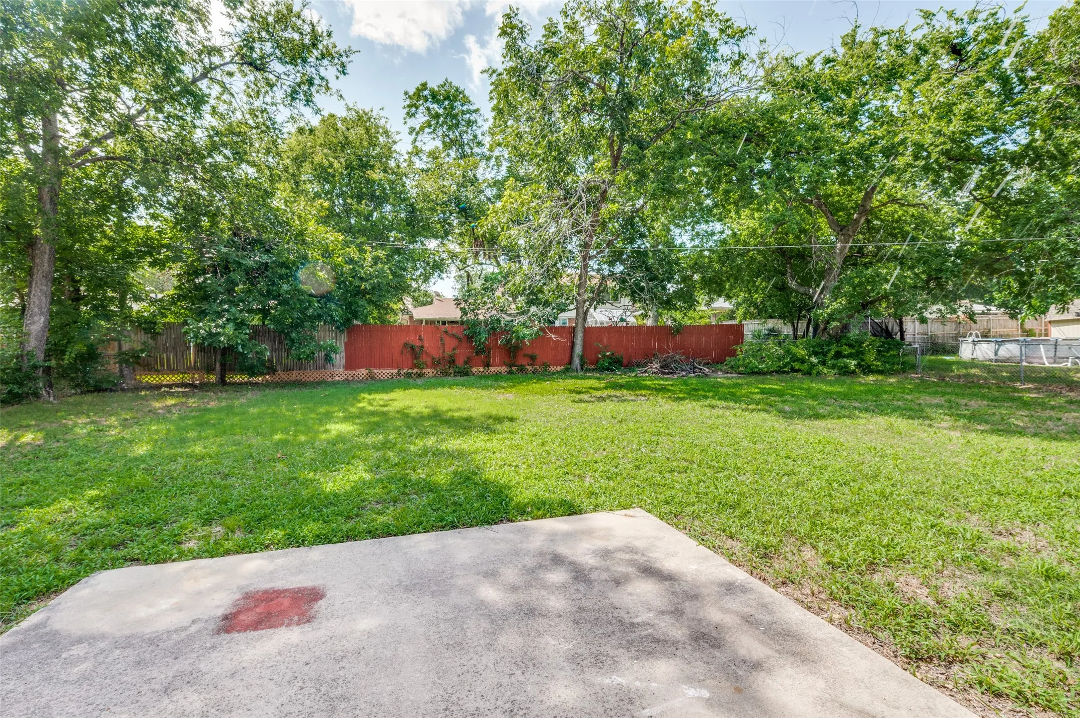 Single Family Residence For Rent in Tarrant County , 5613 Waltham Avenue, Fort Worth, Texas 76133, 3 Bedroom, 1 Bathroom, 2 Garage spaces, 1,472 Sqft, built in 1956, mls#21337213, Real Estate Agent in Fort Worth, Homes For Rent in Tarrant county, Homes For Rent in Fort Worth, Realtor in Fort Worth Texas, Real Estate Brokerage Independent Realty Texas, Luminita Cordes Realtor