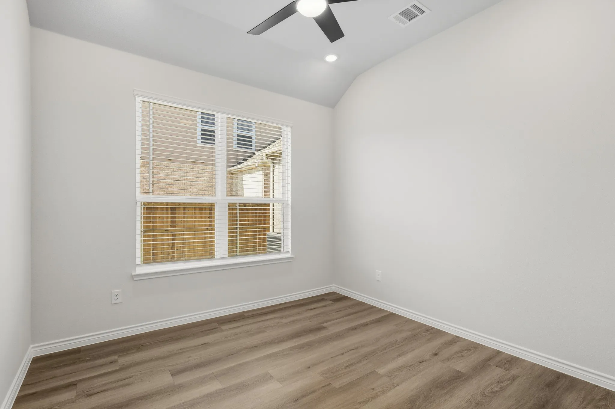 Single Family Residence For Sale in Tarrant County , 9245 Harrisburg Drive, Fort Worth, Texas 76036, 3 Bedroom, 3 Bathroom, 3 Garage spaces, 1,920 Sqft, built in 2026, mls#21337088, Real Estate Agent in Fort Worth, Homes For Sale in Tarrant county, Homes For Sale in Fort Worth, Realtor in Fort Worth Texas, Real Estate Brokerage Independent Realty Texas, Luminita Cordes Realtor