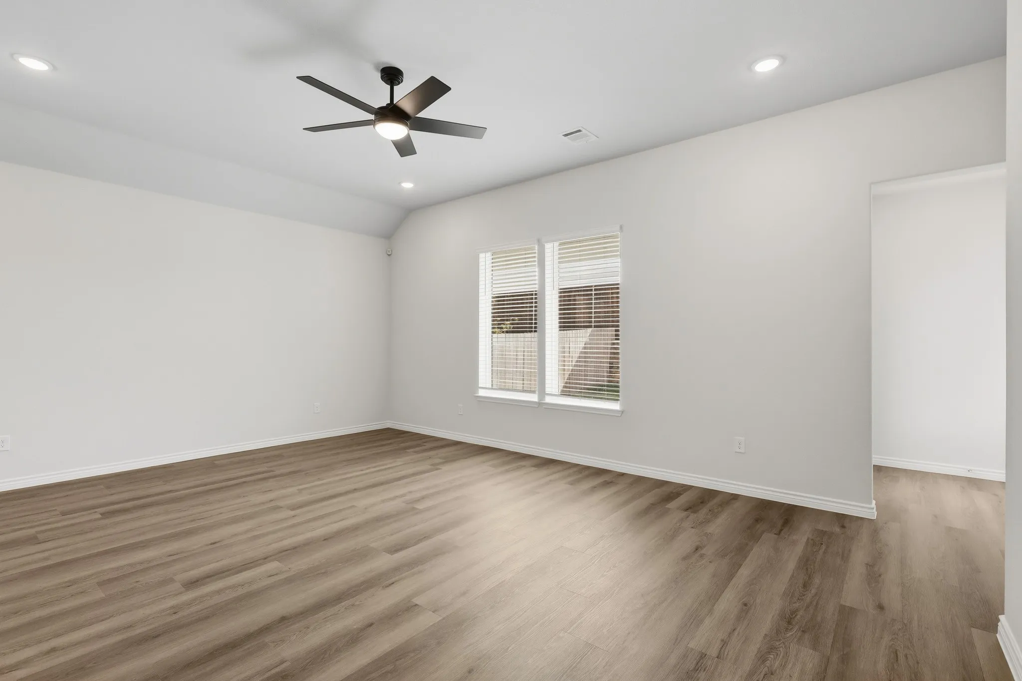 Single Family Residence For Sale in Tarrant County , 9245 Harrisburg Drive, Fort Worth, Texas 76036, 3 Bedroom, 3 Bathroom, 3 Garage spaces, 1,920 Sqft, built in 2026, mls#21337088, Real Estate Agent in Fort Worth, Homes For Sale in Tarrant county, Homes For Sale in Fort Worth, Realtor in Fort Worth Texas, Real Estate Brokerage Independent Realty Texas, Luminita Cordes Realtor