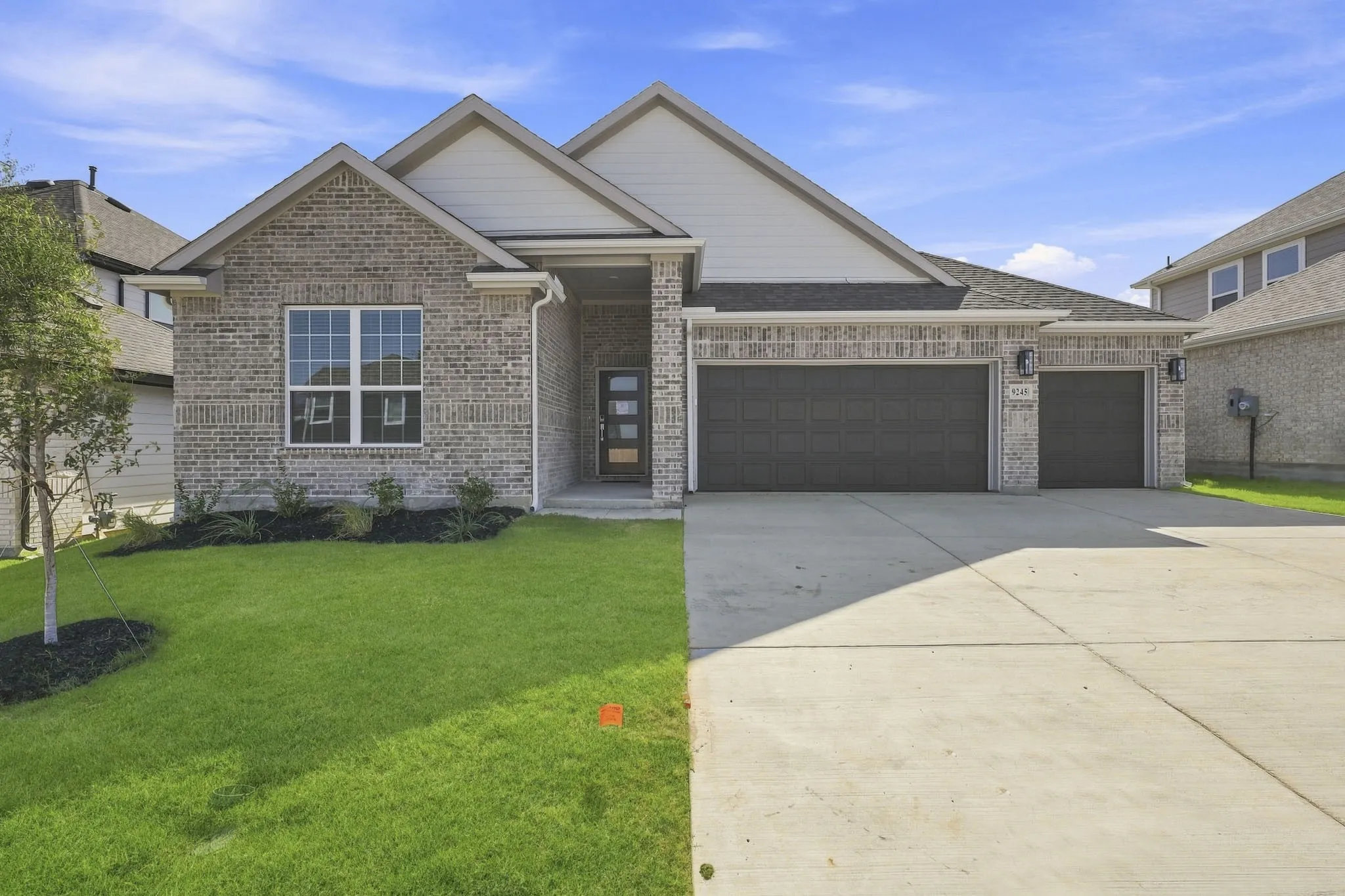 Single Family Residence For Sale in Tarrant County , 9245 Harrisburg Drive, Fort Worth, Texas 76036, 3 Bedroom, 3 Bathroom, 3 Garage spaces, 1,920 Sqft, built in 2026, mls#21337088, Real Estate Agent in Fort Worth, Homes For Sale in Tarrant county, Homes For Sale in Fort Worth, Realtor in Fort Worth Texas, Real Estate Brokerage Independent Realty Texas, Luminita Cordes Realtor