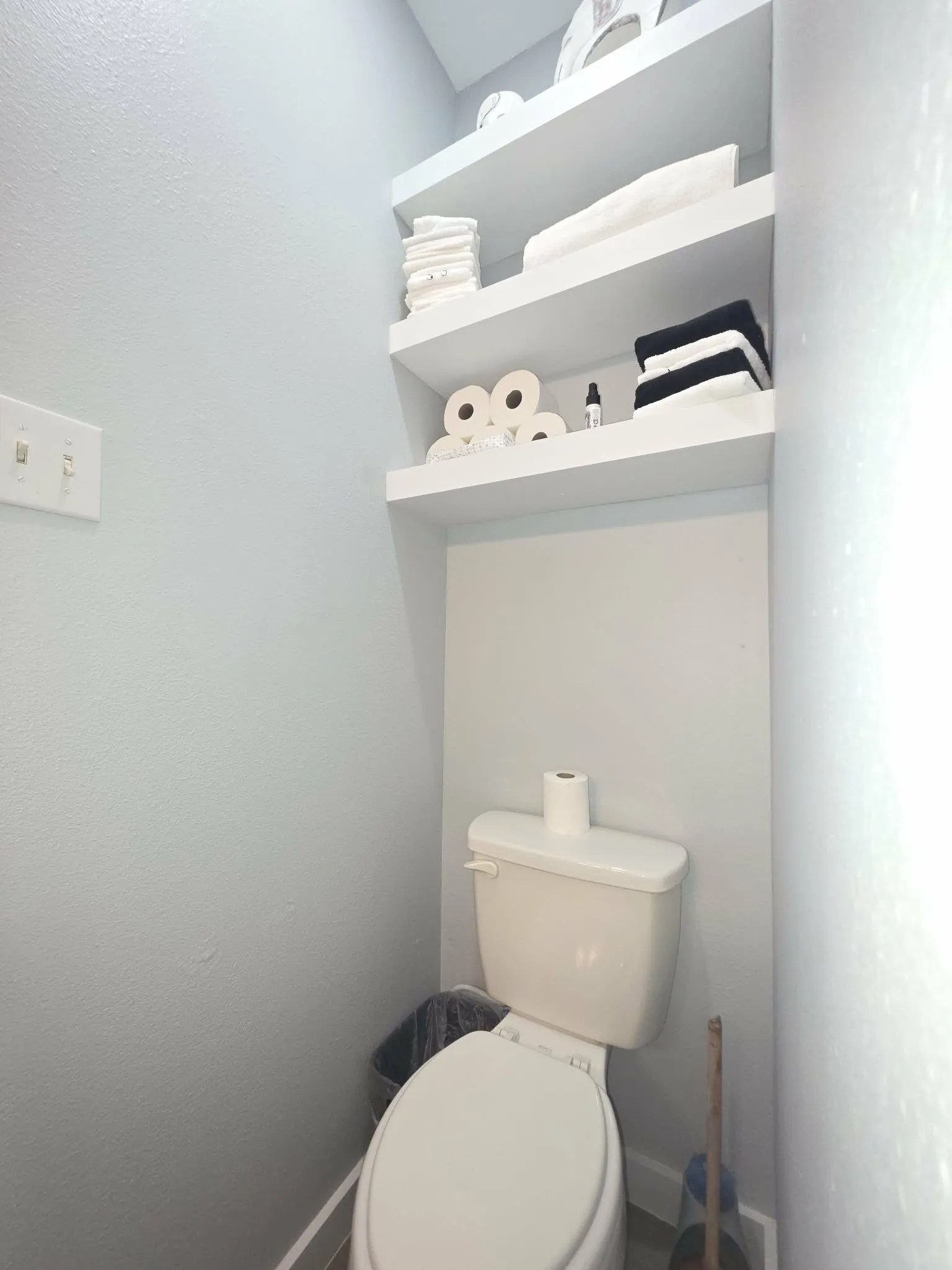 Single Family Residence For Sale in Henderson County , 106 Callie Lane, Gun Barrel City, Texas 75156, 2 Bedroom, 2 Bathroom, Garage spaces, 1,270 Sqft, built in 2008, mls#21335944, Real Estate Agent in Gun Barrel City, Homes For Sale in Henderson county, Homes For Sale in Gun Barrel City, Realtor in Gun Barrel City Texas, Real Estate Brokerage Independent Realty Texas, Luminita Cordes Realtor