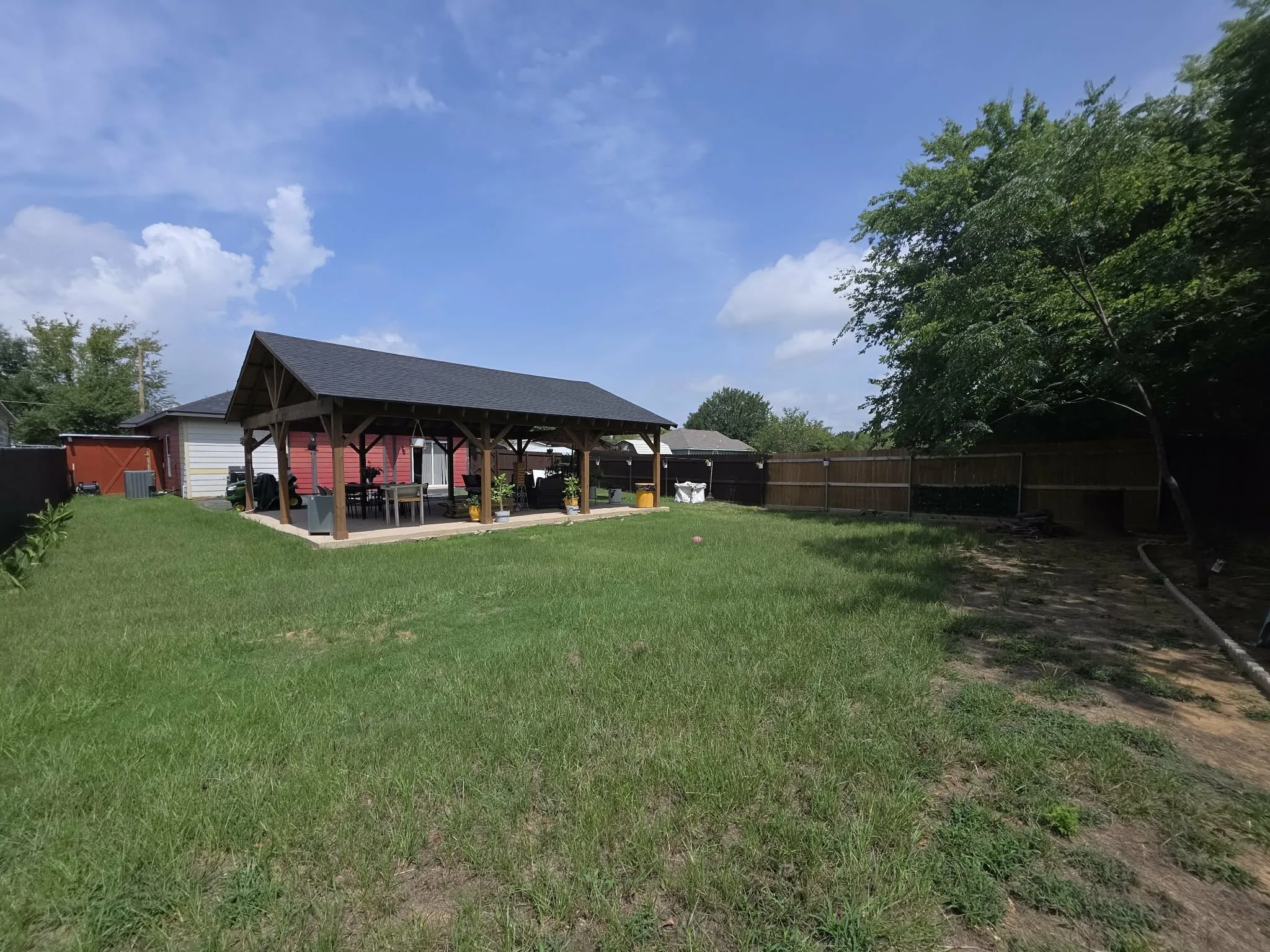 Single Family Residence For Sale in Henderson County , 106 Callie Lane, Gun Barrel City, Texas 75156, 2 Bedroom, 2 Bathroom, Garage spaces, 1,270 Sqft, built in 2008, mls#21335944, Real Estate Agent in Gun Barrel City, Homes For Sale in Henderson county, Homes For Sale in Gun Barrel City, Realtor in Gun Barrel City Texas, Real Estate Brokerage Independent Realty Texas, Luminita Cordes Realtor