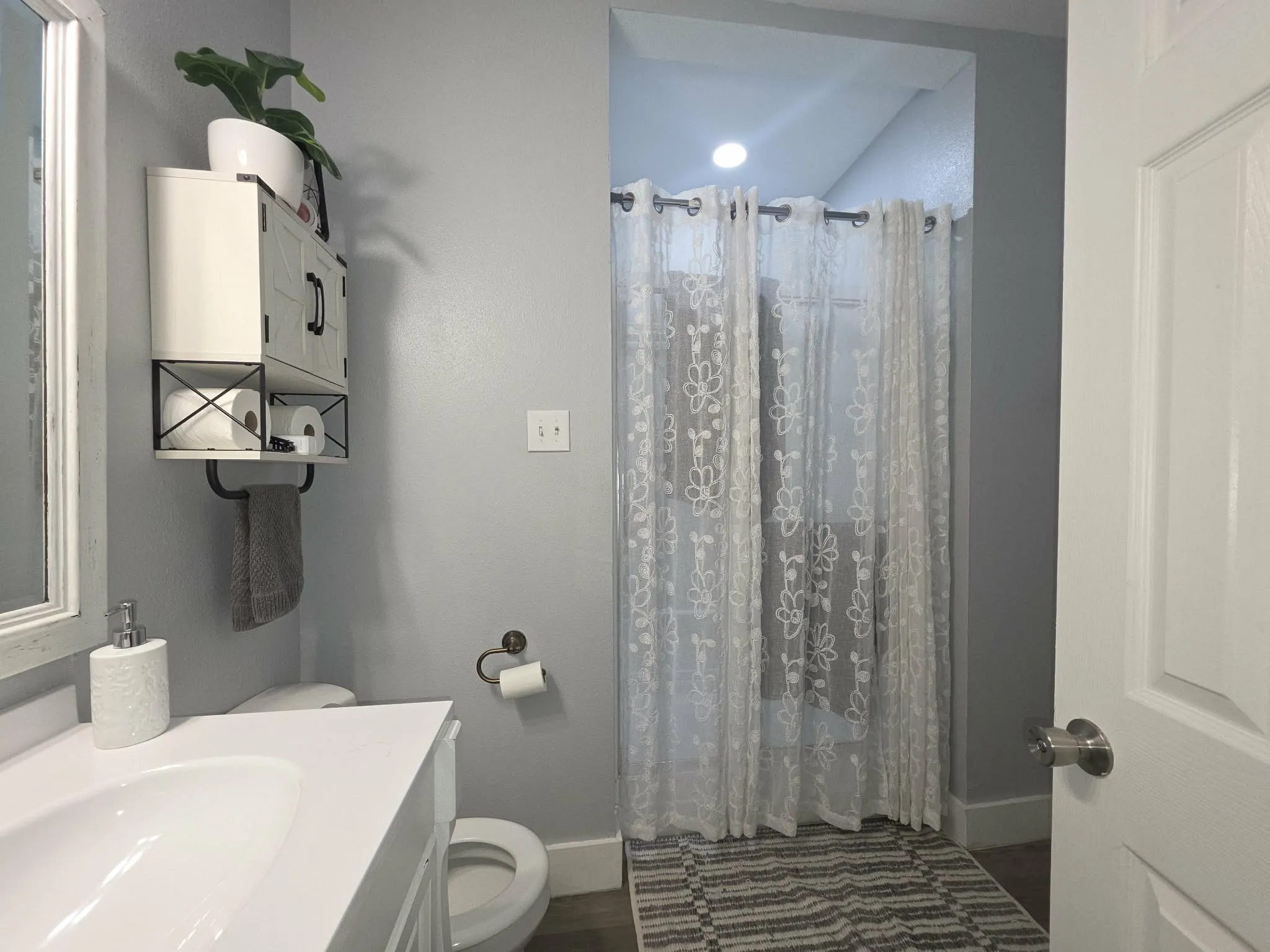 Single Family Residence For Sale in Henderson County , 106 Callie Lane, Gun Barrel City, Texas 75156, 2 Bedroom, 2 Bathroom, Garage spaces, 1,270 Sqft, built in 2008, mls#21335944, Real Estate Agent in Gun Barrel City, Homes For Sale in Henderson county, Homes For Sale in Gun Barrel City, Realtor in Gun Barrel City Texas, Real Estate Brokerage Independent Realty Texas, Luminita Cordes Realtor