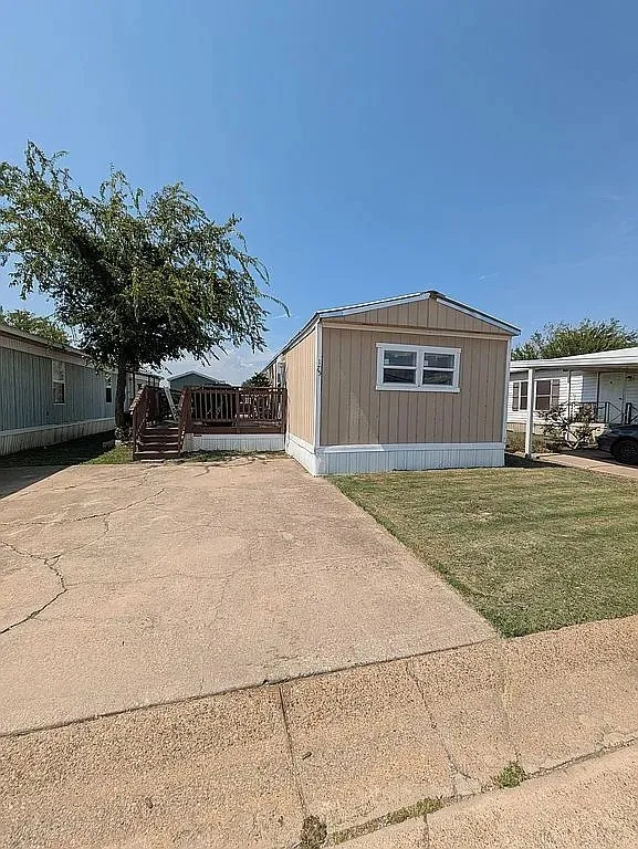 Mobile Home For Sale in Denton County , 175 Preston On The Lake, Little Elm, Texas 75068, 2 Bedroom, 1 Bathroom, Garage spaces, 728 Sqft, built in 1984, mls#21336732, Real Estate Agent in Little Elm, Homes For Sale in Denton county, Homes For Sale in Little Elm, Realtor in Little Elm Texas, Real Estate Brokerage Independent Realty Texas, Luminita Cordes Realtor