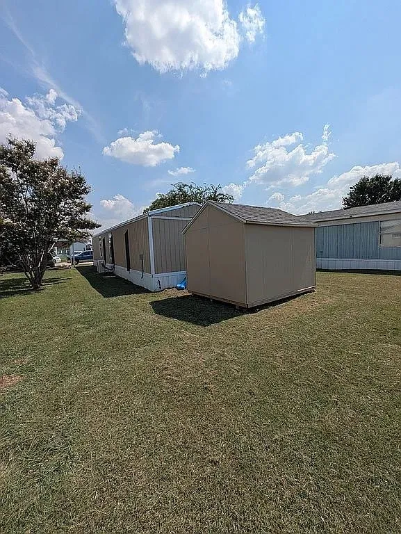 Mobile Home For Sale in Denton County , 175 Preston On The Lake, Little Elm, Texas 75068, 2 Bedroom, 1 Bathroom, Garage spaces, 728 Sqft, built in 1984, mls#21336732, Real Estate Agent in Little Elm, Homes For Sale in Denton county, Homes For Sale in Little Elm, Realtor in Little Elm Texas, Real Estate Brokerage Independent Realty Texas, Luminita Cordes Realtor