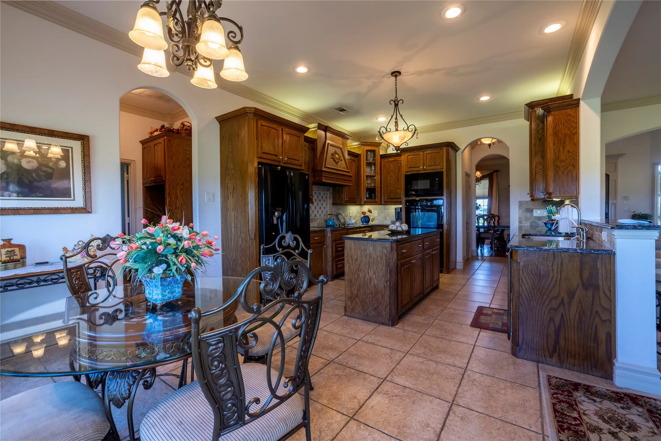 Single Family Residence For Sale in Kaufman County , 2722 W Alamosa Drive, Terrell, Texas 75160, 5 Bedrooms, 4 Bathrooms, 3 Garage spaces, 3,782 Sqft, built in 2007, Price $679,990, mls#21336927, Real Estate Agent in Terrell, Homes For Sale in Kaufman county, Homes For Sale in Terrell, Realtor in Terrell Texas, Real Estate Brokerage Independent Realty Texas, Luminita Cordes Realtor