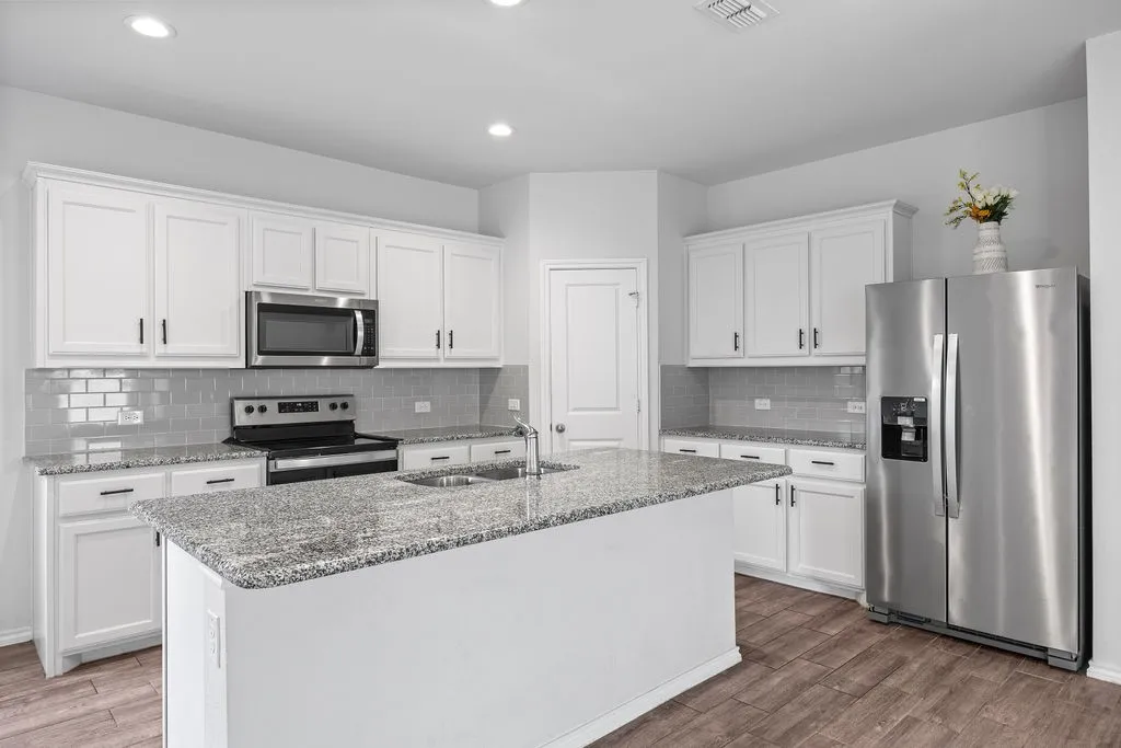 Single Family Residence For Rent in Denton County , 1024 Runnels Lane, Aubrey, Texas 76227, 3 Bedroom, 3 Bathroom, 2 Garage spaces, 2,064 Sqft, built in 2022, mls#21331319, Real Estate Agent in Aubrey, Homes For Rent in Denton county, Homes For Rent in Aubrey, Realtor in Aubrey Texas, Real Estate Brokerage Independent Realty Texas, Luminita Cordes Realtor