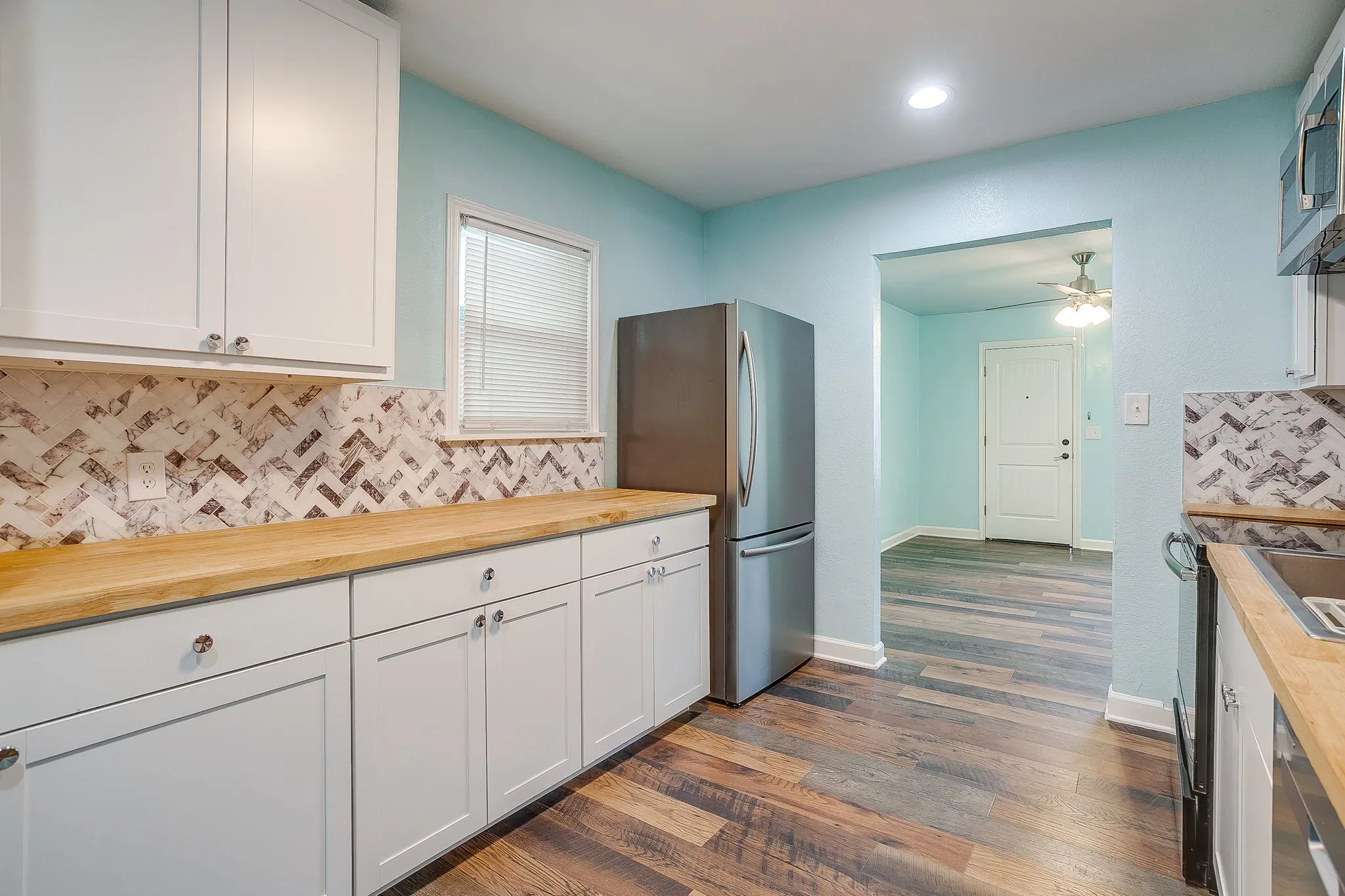 Single Family Residence For Sale in Tarrant County , 5433 Como Drive, Fort Worth, Texas 76107, 3 Bedroom, 2 Bathroom, Garage spaces, 1,254 Sqft, built in 1950, mls#21335978, Real Estate Agent in Fort Worth, Homes For Sale in Tarrant county, Homes For Sale in Fort Worth, Realtor in Fort Worth Texas, Real Estate Brokerage Independent Realty Texas, Luminita Cordes Realtor