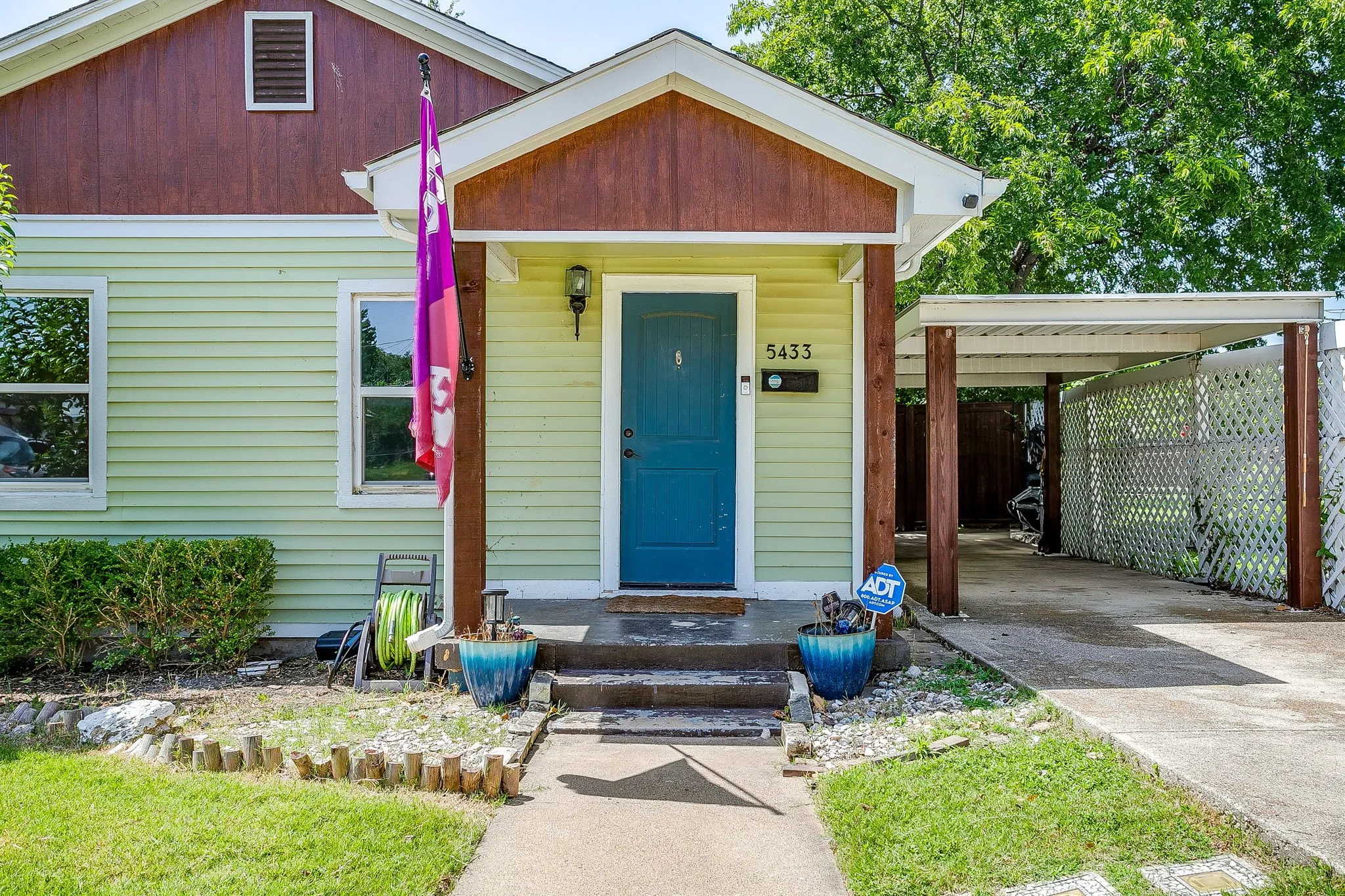 Single Family Residence For Sale in Tarrant County , 5433 Como Drive, Fort Worth, Texas 76107, 3 Bedroom, 2 Bathroom, Garage spaces, 1,254 Sqft, built in 1950, mls#21335978, Real Estate Agent in Fort Worth, Homes For Sale in Tarrant county, Homes For Sale in Fort Worth, Realtor in Fort Worth Texas, Real Estate Brokerage Independent Realty Texas, Luminita Cordes Realtor