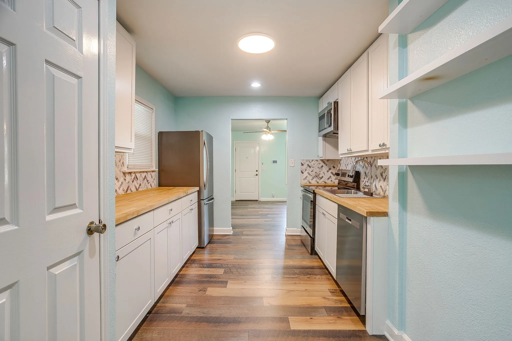 Single Family Residence For Sale in Tarrant County , 5433 Como Drive, Fort Worth, Texas 76107, 3 Bedroom, 2 Bathroom, Garage spaces, 1,254 Sqft, built in 1950, mls#21335978, Real Estate Agent in Fort Worth, Homes For Sale in Tarrant county, Homes For Sale in Fort Worth, Realtor in Fort Worth Texas, Real Estate Brokerage Independent Realty Texas, Luminita Cordes Realtor