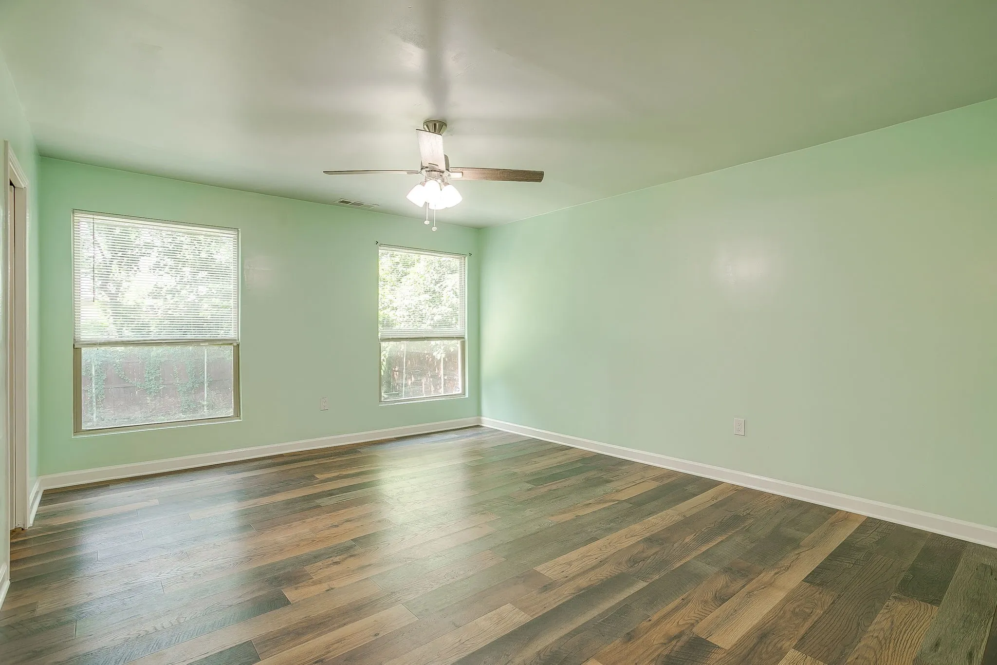 Single Family Residence For Sale in Tarrant County , 5433 Como Drive, Fort Worth, Texas 76107, 3 Bedroom, 2 Bathroom, Garage spaces, 1,254 Sqft, built in 1950, mls#21335978, Real Estate Agent in Fort Worth, Homes For Sale in Tarrant county, Homes For Sale in Fort Worth, Realtor in Fort Worth Texas, Real Estate Brokerage Independent Realty Texas, Luminita Cordes Realtor