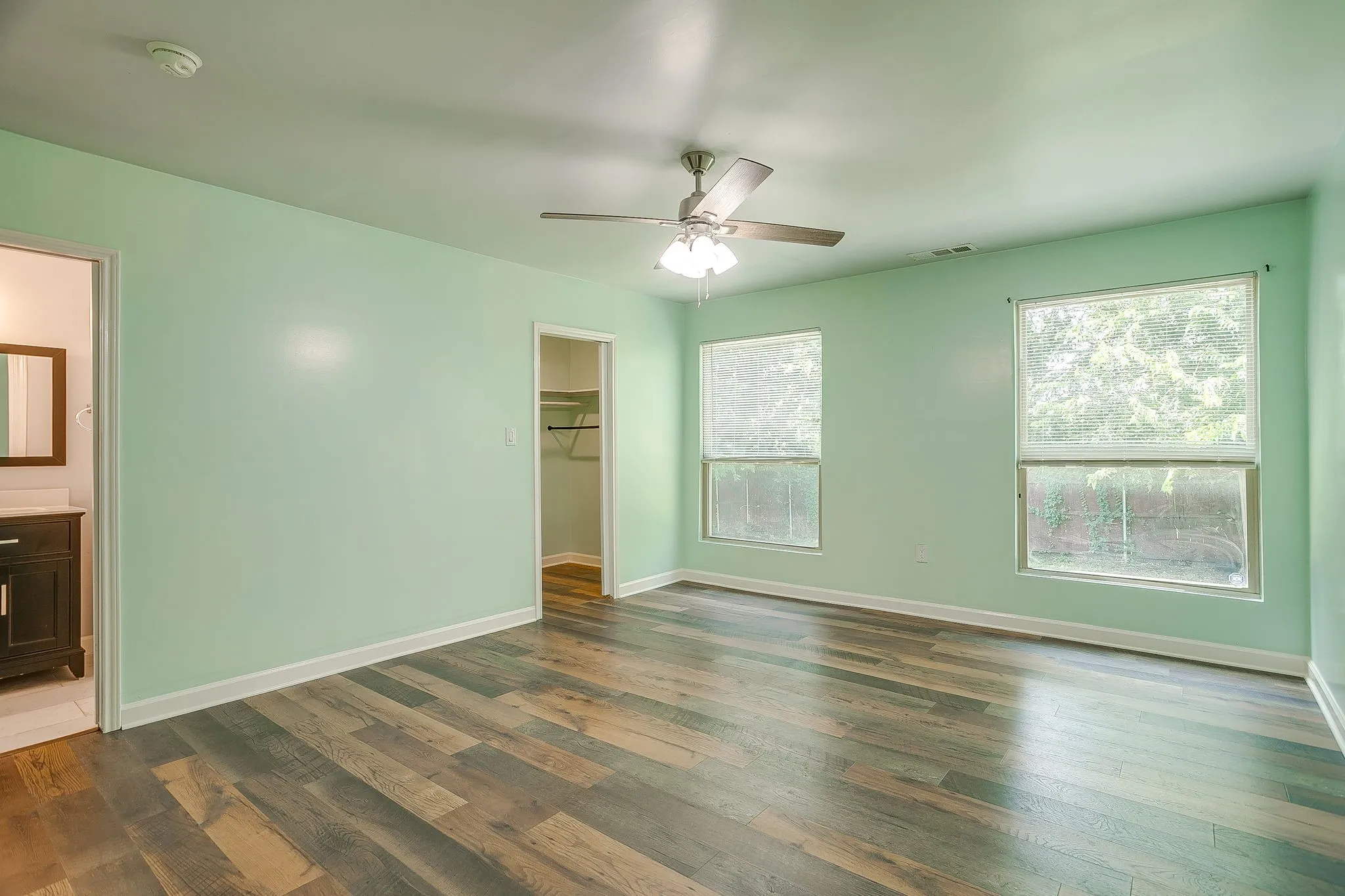 Single Family Residence For Sale in Tarrant County , 5433 Como Drive, Fort Worth, Texas 76107, 3 Bedroom, 2 Bathroom, Garage spaces, 1,254 Sqft, built in 1950, mls#21335978, Real Estate Agent in Fort Worth, Homes For Sale in Tarrant county, Homes For Sale in Fort Worth, Realtor in Fort Worth Texas, Real Estate Brokerage Independent Realty Texas, Luminita Cordes Realtor