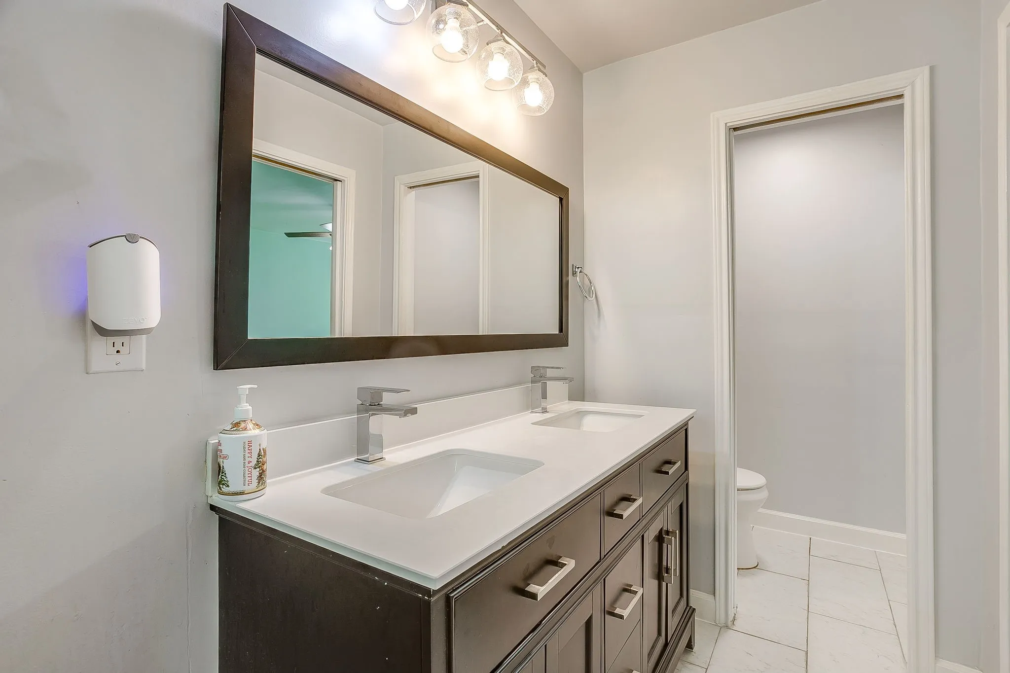 Single Family Residence For Sale in Tarrant County , 5433 Como Drive, Fort Worth, Texas 76107, 3 Bedroom, 2 Bathroom, Garage spaces, 1,254 Sqft, built in 1950, mls#21335978, Real Estate Agent in Fort Worth, Homes For Sale in Tarrant county, Homes For Sale in Fort Worth, Realtor in Fort Worth Texas, Real Estate Brokerage Independent Realty Texas, Luminita Cordes Realtor