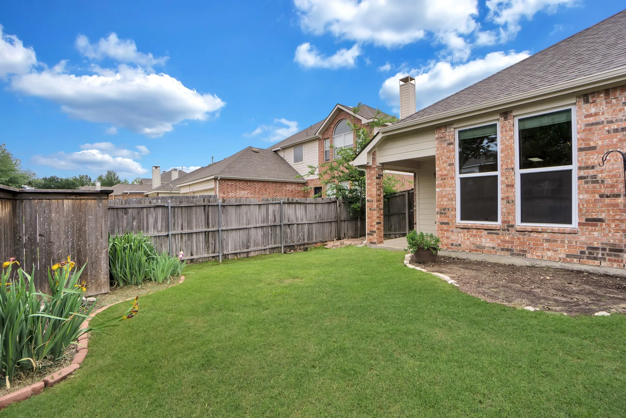 Single Family Residence For Rent in Collin County , 7046 Saint Augustine Drive, Frisco, Texas 75033, 4 Bedroom, 2 Bathroom, 2 Garage spaces, 1,995 Sqft, built in 2000, mls#21337244, Real Estate Agent in Frisco, Homes For Rent in Collin county, Homes For Rent in Frisco, Realtor in Frisco Texas, Real Estate Brokerage Independent Realty Texas, Luminita Cordes Realtor