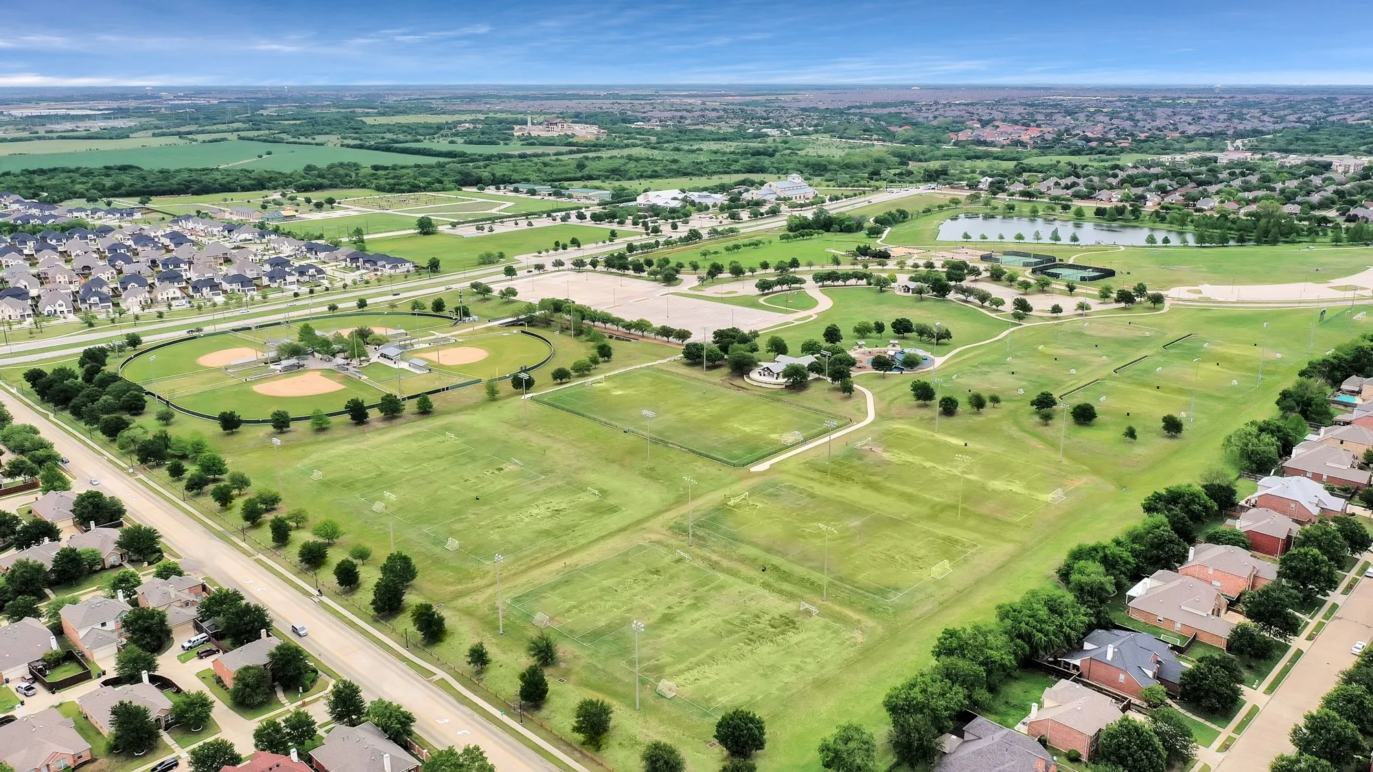 Single Family Residence For Rent in Collin County , 7046 Saint Augustine Drive, Frisco, Texas 75033, 4 Bedroom, 2 Bathroom, 2 Garage spaces, 1,995 Sqft, built in 2000, mls#21337244, Real Estate Agent in Frisco, Homes For Rent in Collin county, Homes For Rent in Frisco, Realtor in Frisco Texas, Real Estate Brokerage Independent Realty Texas, Luminita Cordes Realtor