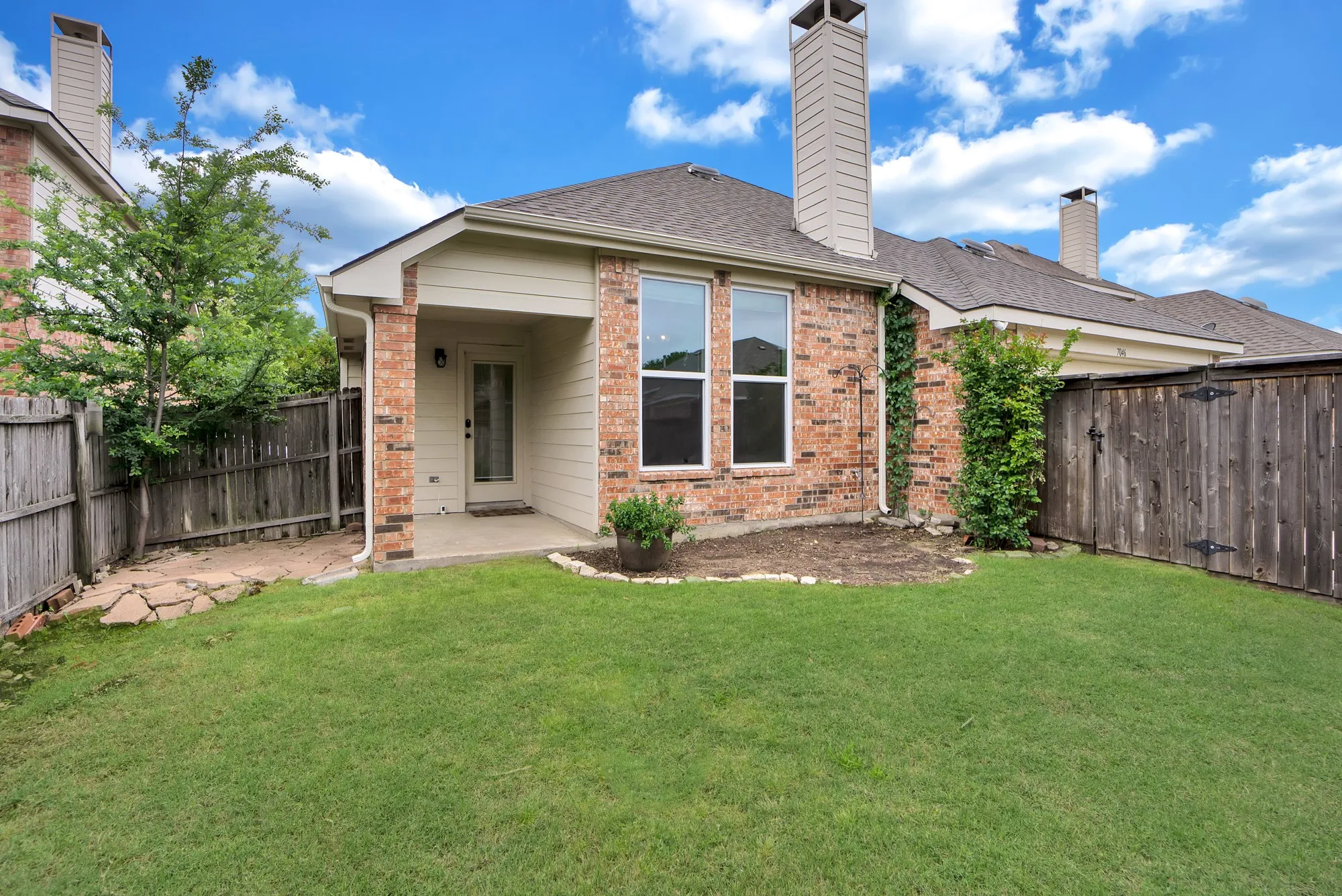 Single Family Residence For Rent in Collin County , 7046 Saint Augustine Drive, Frisco, Texas 75033, 4 Bedroom, 2 Bathroom, 2 Garage spaces, 1,995 Sqft, built in 2000, mls#21337244, Real Estate Agent in Frisco, Homes For Rent in Collin county, Homes For Rent in Frisco, Realtor in Frisco Texas, Real Estate Brokerage Independent Realty Texas, Luminita Cordes Realtor