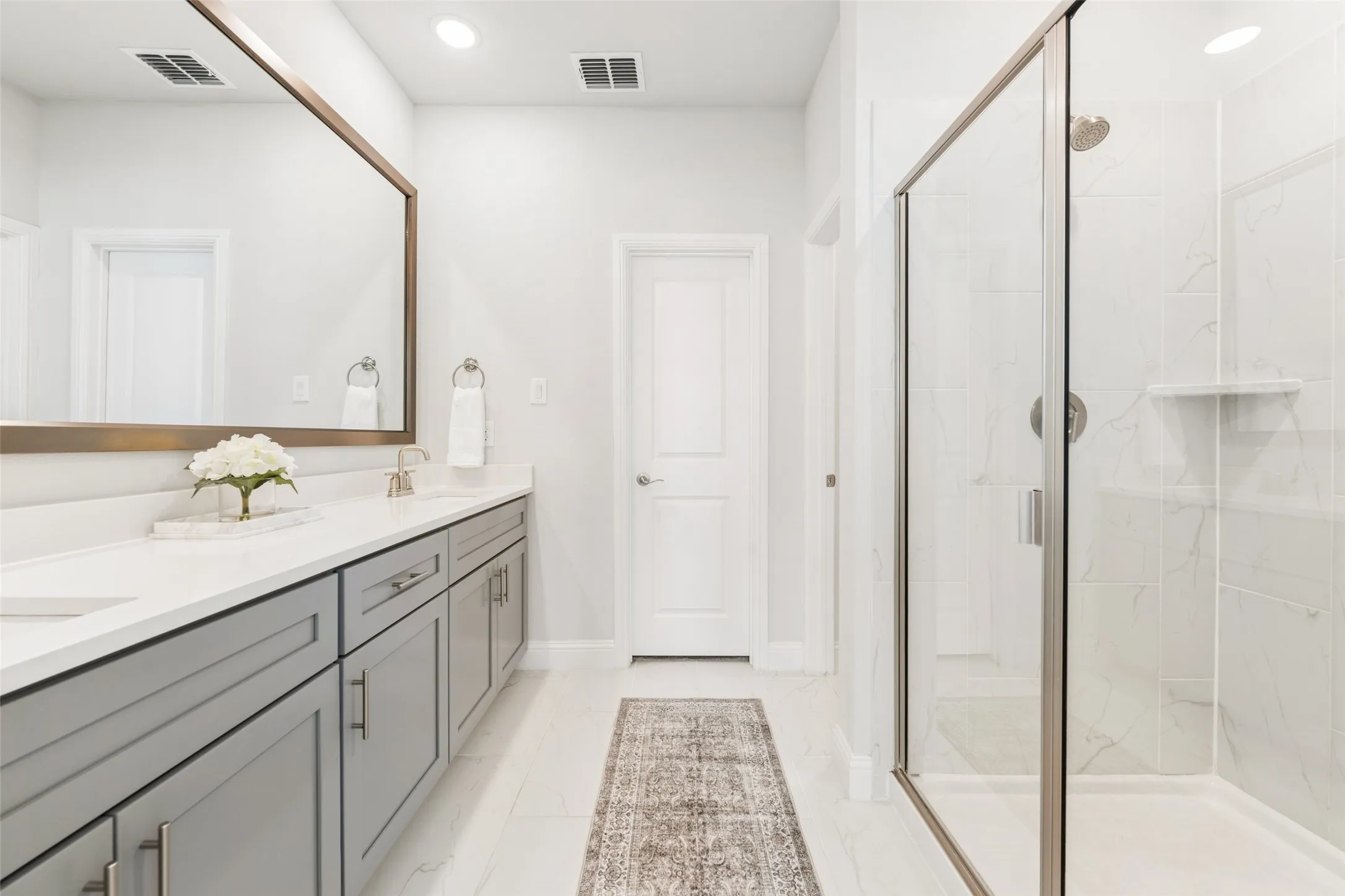 Single Family Residence For Sale in Collin County , 10659 Downy Cup Drive, Frisco, Texas 75035, 5 Bedroom, 3 Bathroom, 2 Garage spaces, 2,446 Sqft, built in 2022, mls#21336631, Real Estate Agent in Frisco, Homes For Sale in Collin county, Homes For Sale in Frisco, Realtor in Frisco Texas, Real Estate Brokerage Independent Realty Texas, Luminita Cordes Realtor