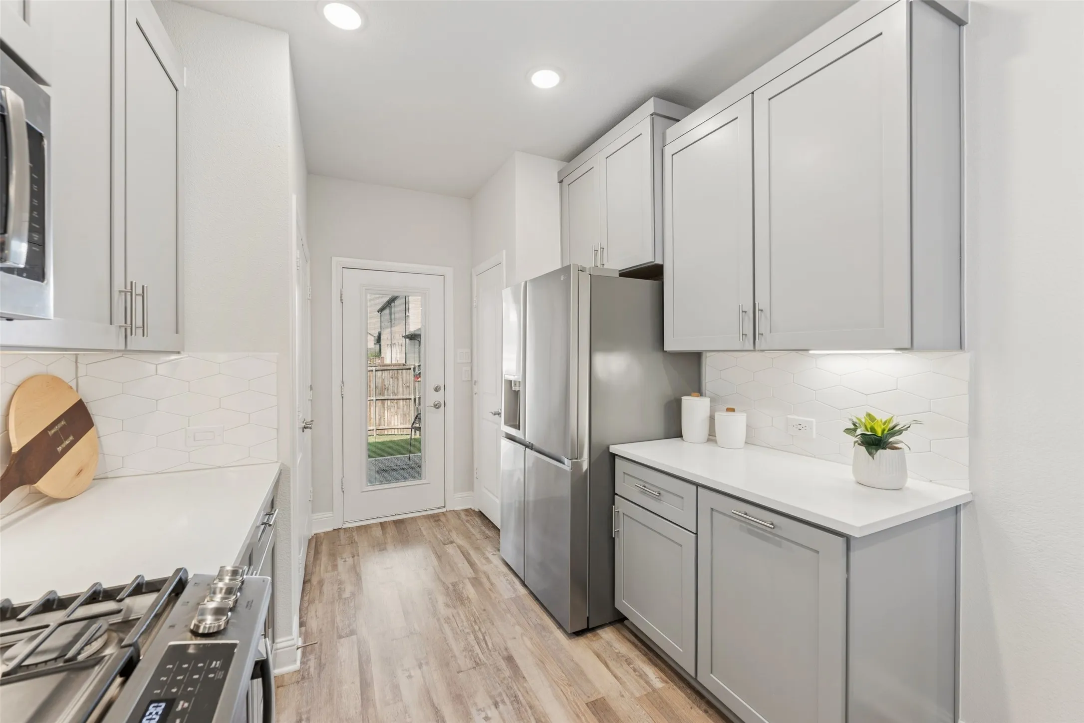 Single Family Residence For Sale in Collin County , 10659 Downy Cup Drive, Frisco, Texas 75035, 5 Bedroom, 3 Bathroom, 2 Garage spaces, 2,446 Sqft, built in 2022, mls#21336631, Real Estate Agent in Frisco, Homes For Sale in Collin county, Homes For Sale in Frisco, Realtor in Frisco Texas, Real Estate Brokerage Independent Realty Texas, Luminita Cordes Realtor