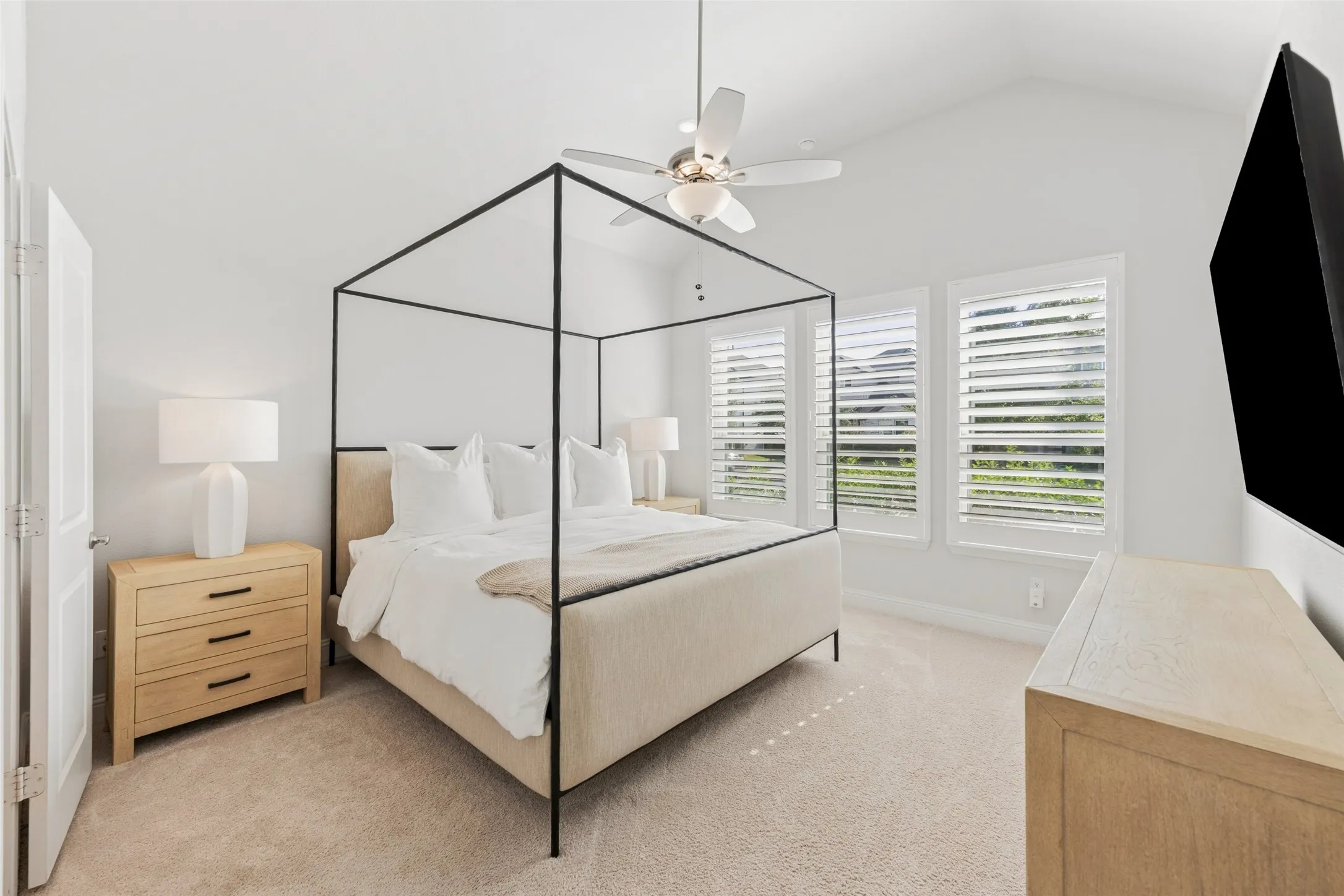 Single Family Residence For Sale in Collin County , 10659 Downy Cup Drive, Frisco, Texas 75035, 5 Bedroom, 3 Bathroom, 2 Garage spaces, 2,446 Sqft, built in 2022, mls#21336631, Real Estate Agent in Frisco, Homes For Sale in Collin county, Homes For Sale in Frisco, Realtor in Frisco Texas, Real Estate Brokerage Independent Realty Texas, Luminita Cordes Realtor