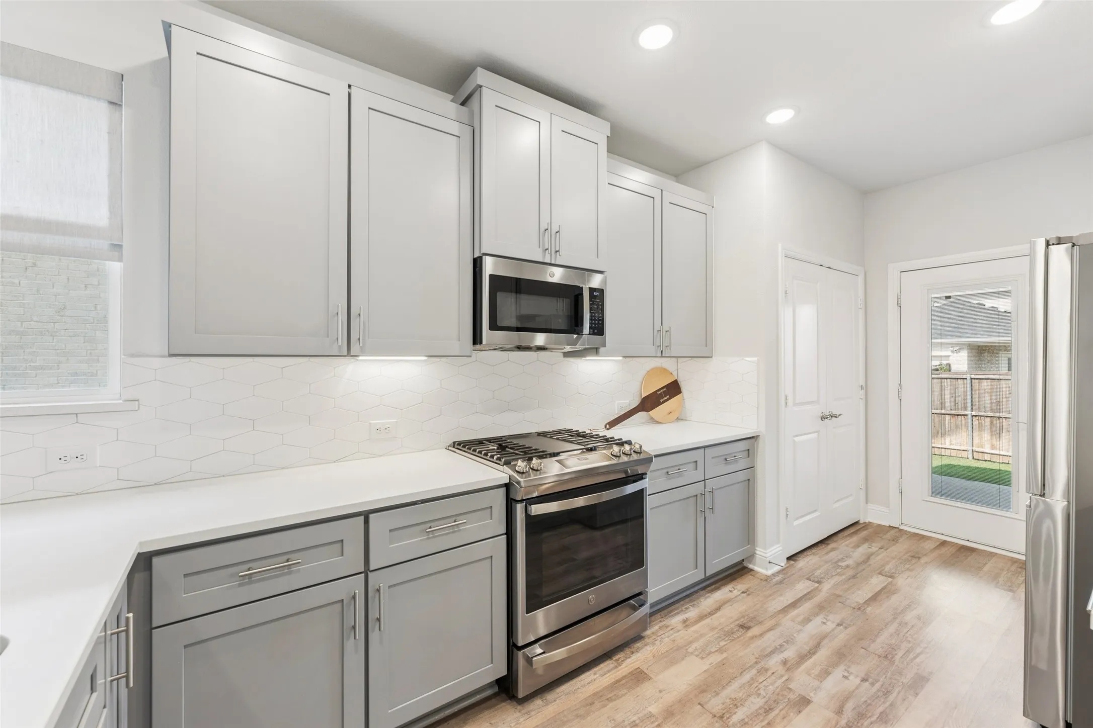 Single Family Residence For Sale in Collin County , 10659 Downy Cup Drive, Frisco, Texas 75035, 5 Bedroom, 3 Bathroom, 2 Garage spaces, 2,446 Sqft, built in 2022, mls#21336631, Real Estate Agent in Frisco, Homes For Sale in Collin county, Homes For Sale in Frisco, Realtor in Frisco Texas, Real Estate Brokerage Independent Realty Texas, Luminita Cordes Realtor