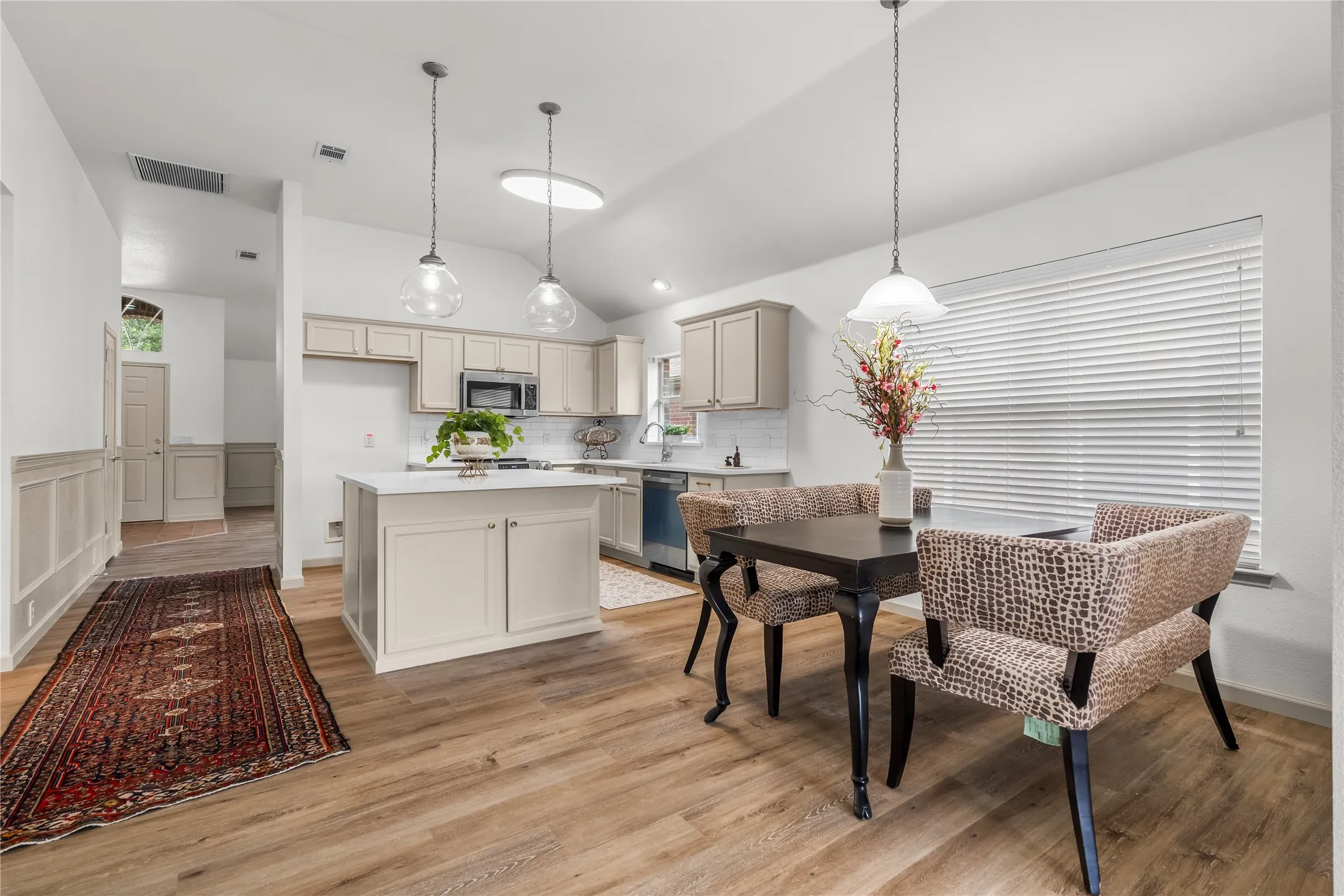 Breakfast/ Kitchen