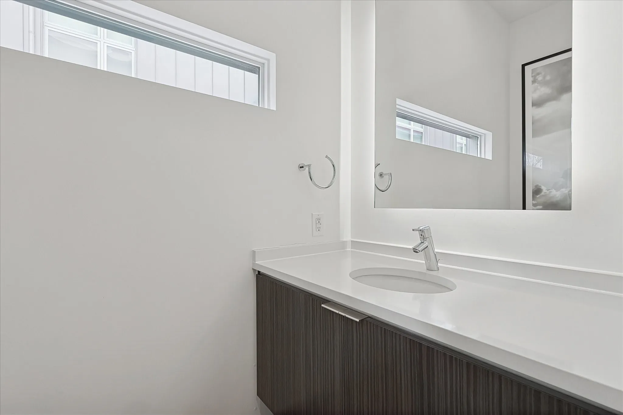 Townhouse For Rent in Dallas County , 2706 Throckmorton Street D, Dallas, Texas 75219, 2 Bedroom, 3 Bathroom, 2 Garage spaces, 1,920 Sqft, built in 2016, mls#21337248, Real Estate Agent in Dallas, Homes For Rent in Dallas county, Homes For Rent in Dallas, Realtor in Dallas Texas, Real Estate Brokerage Independent Realty Texas, Luminita Cordes Realtor