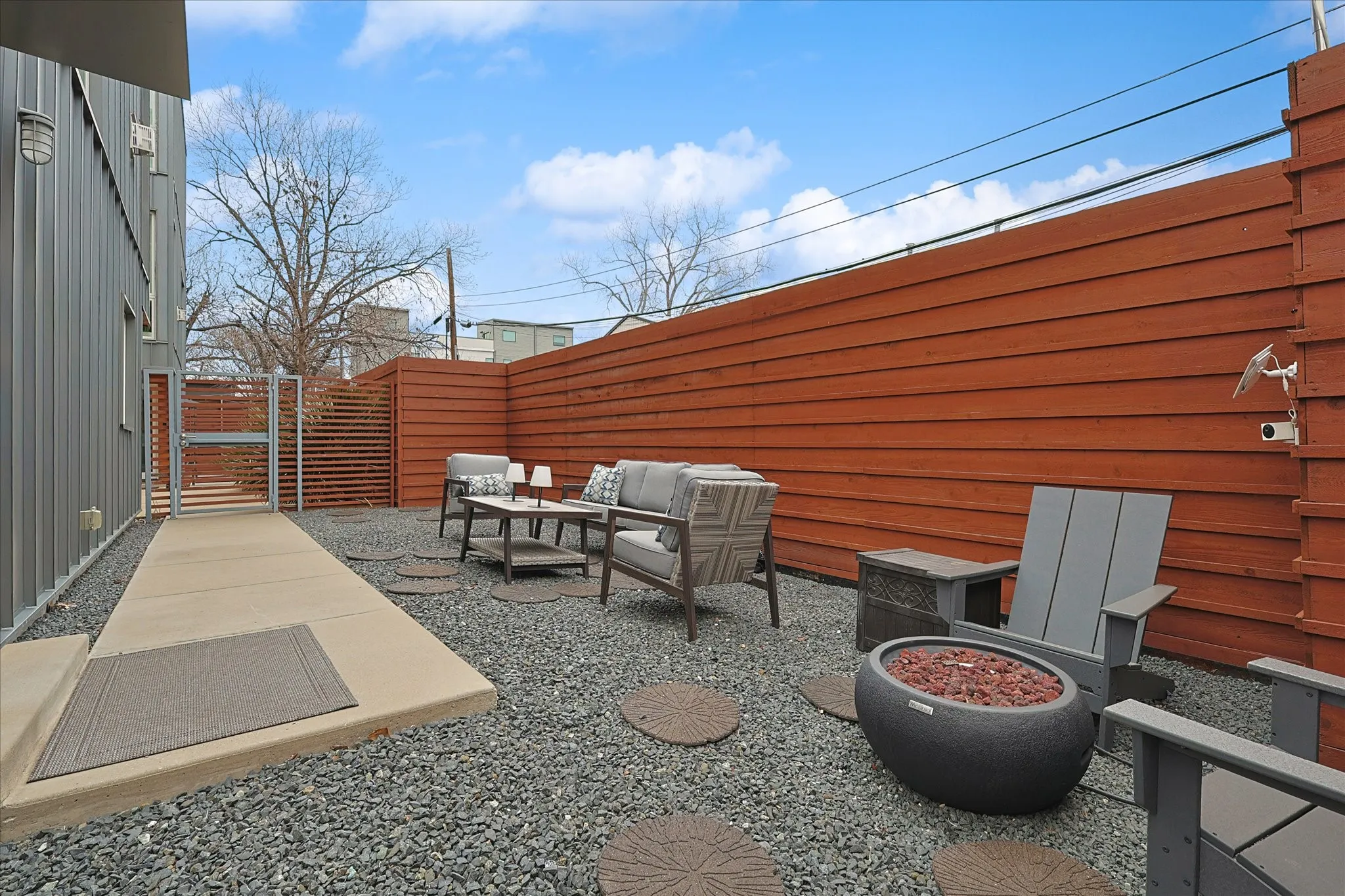 Townhouse For Rent in Dallas County , 2706 Throckmorton Street D, Dallas, Texas 75219, 2 Bedroom, 3 Bathroom, 2 Garage spaces, 1,920 Sqft, built in 2016, mls#21337248, Real Estate Agent in Dallas, Homes For Rent in Dallas county, Homes For Rent in Dallas, Realtor in Dallas Texas, Real Estate Brokerage Independent Realty Texas, Luminita Cordes Realtor