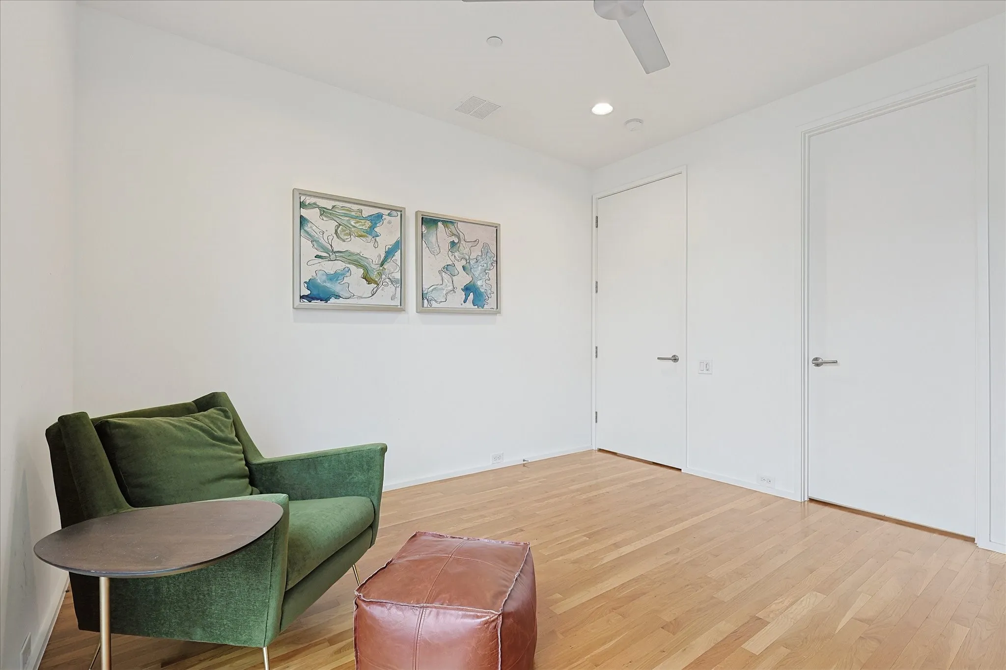 Townhouse For Rent in Dallas County , 2706 Throckmorton Street D, Dallas, Texas 75219, 2 Bedroom, 3 Bathroom, 2 Garage spaces, 1,920 Sqft, built in 2016, mls#21337248, Real Estate Agent in Dallas, Homes For Rent in Dallas county, Homes For Rent in Dallas, Realtor in Dallas Texas, Real Estate Brokerage Independent Realty Texas, Luminita Cordes Realtor