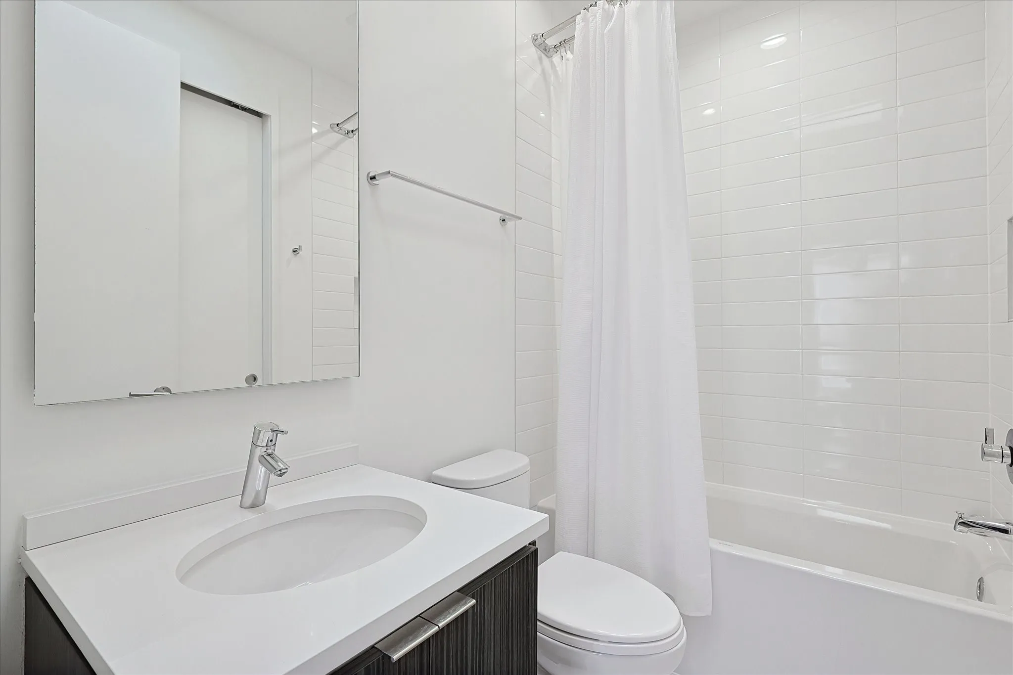 Townhouse For Rent in Dallas County , 2706 Throckmorton Street D, Dallas, Texas 75219, 2 Bedroom, 3 Bathroom, 2 Garage spaces, 1,920 Sqft, built in 2016, mls#21337248, Real Estate Agent in Dallas, Homes For Rent in Dallas county, Homes For Rent in Dallas, Realtor in Dallas Texas, Real Estate Brokerage Independent Realty Texas, Luminita Cordes Realtor
