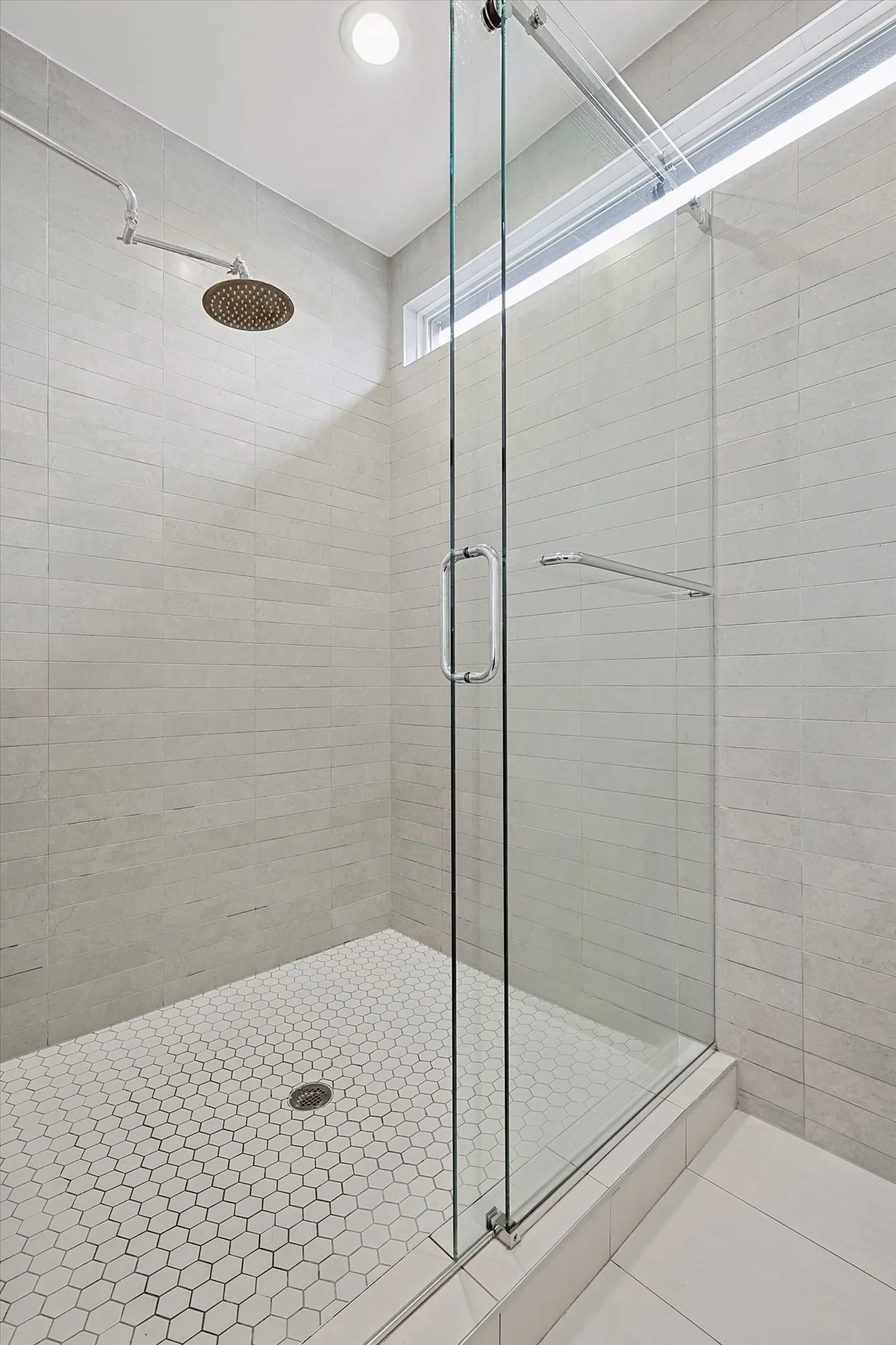 Townhouse For Rent in Dallas County , 2706 Throckmorton Street D, Dallas, Texas 75219, 2 Bedroom, 3 Bathroom, 2 Garage spaces, 1,920 Sqft, built in 2016, mls#21337248, Real Estate Agent in Dallas, Homes For Rent in Dallas county, Homes For Rent in Dallas, Realtor in Dallas Texas, Real Estate Brokerage Independent Realty Texas, Luminita Cordes Realtor