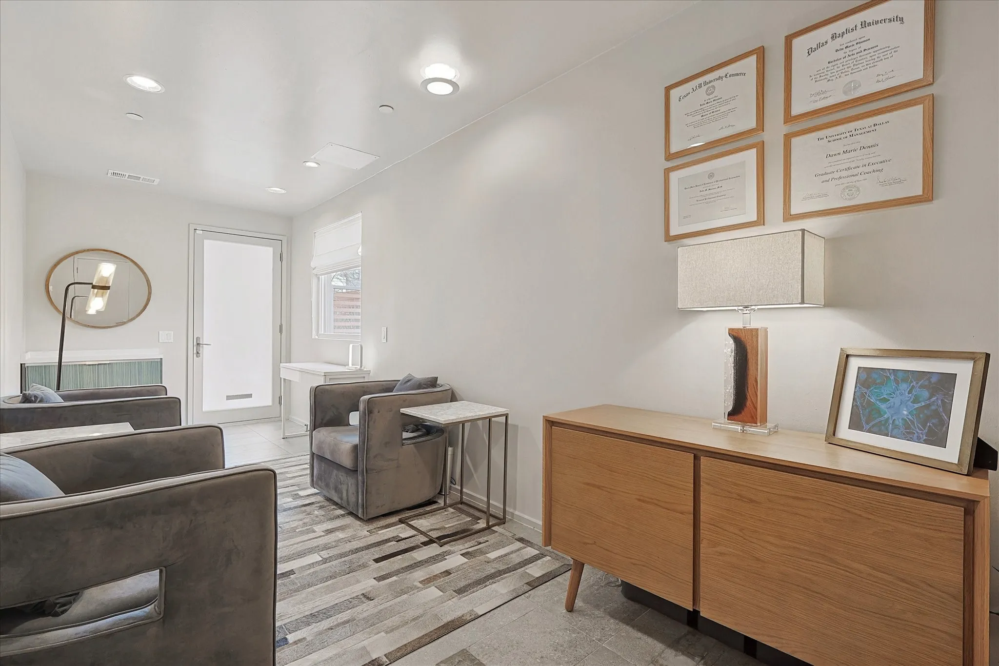 Townhouse For Rent in Dallas County , 2706 Throckmorton Street D, Dallas, Texas 75219, 2 Bedroom, 3 Bathroom, 2 Garage spaces, 1,920 Sqft, built in 2016, mls#21337248, Real Estate Agent in Dallas, Homes For Rent in Dallas county, Homes For Rent in Dallas, Realtor in Dallas Texas, Real Estate Brokerage Independent Realty Texas, Luminita Cordes Realtor
