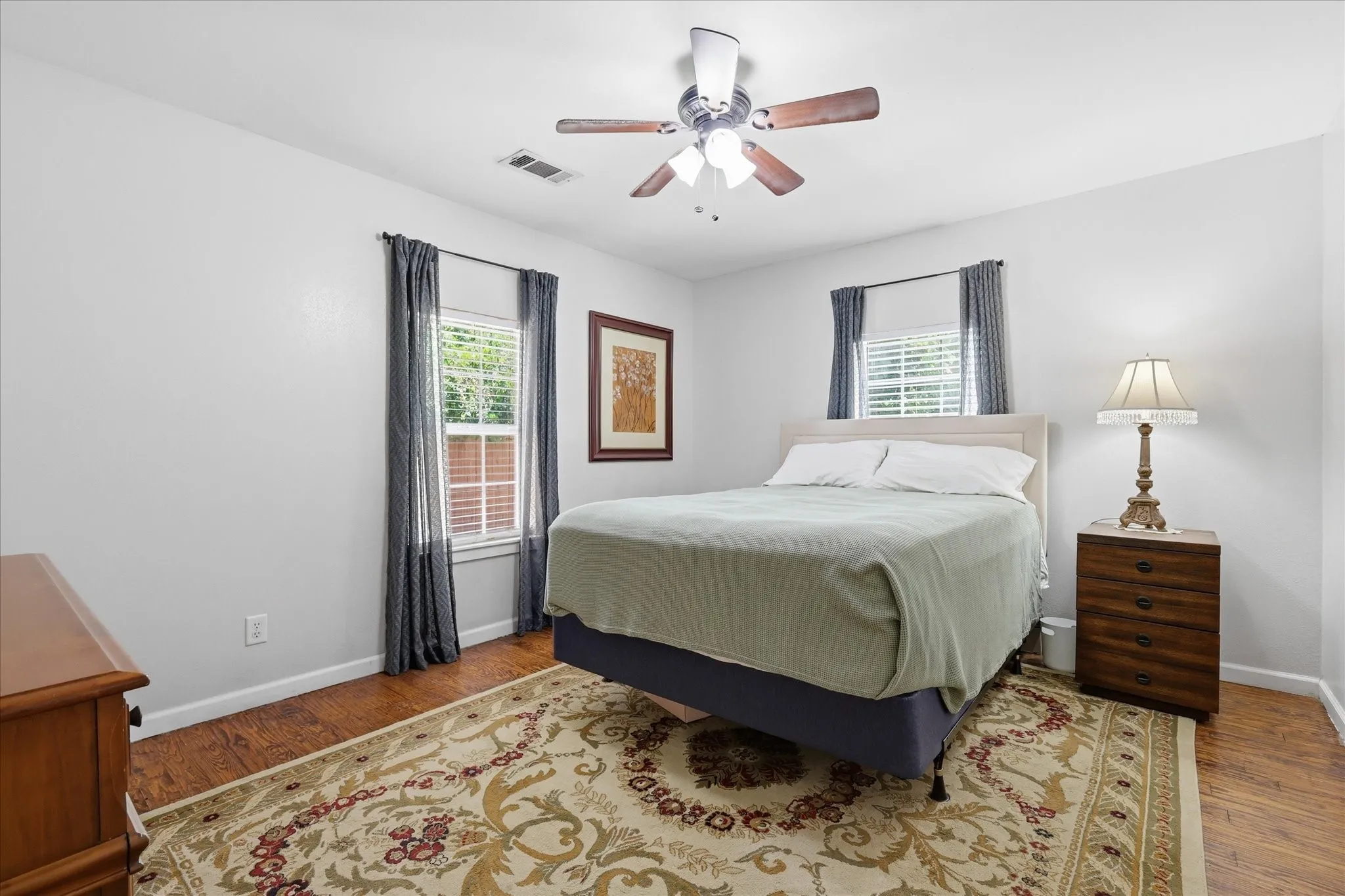 Single Family Residence For Sale in Grayson County , 116 Pecan Street, Whitesboro, Texas 76273, 3 Bedroom, 1 Bathroom, Garage spaces, 1,068 Sqft, built in 1960, mls#21336542, Real Estate Agent in Whitesboro, Homes For Sale in Grayson county, Homes For Sale in Whitesboro, Realtor in Whitesboro Texas, Real Estate Brokerage Independent Realty Texas, Luminita Cordes Realtor