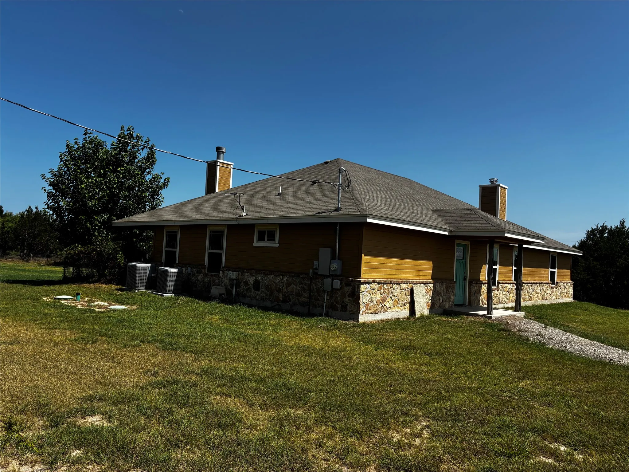Single Family Residence For Sale in Lampasas County , 23748 N US Highway 281, Lampasas, Texas 76550, 3 Bedrooms, 3 Bathrooms, Garage spaces, 2,000 Sqft, built in 2018, Price $495,000, mls#21336298, Real Estate Agent in Lampasas, Homes For Sale in Lampasas county, Homes For Sale in Lampasas, Realtor in Lampasas Texas, Real Estate Brokerage Independent Realty Texas, Luminita Cordes Realtor