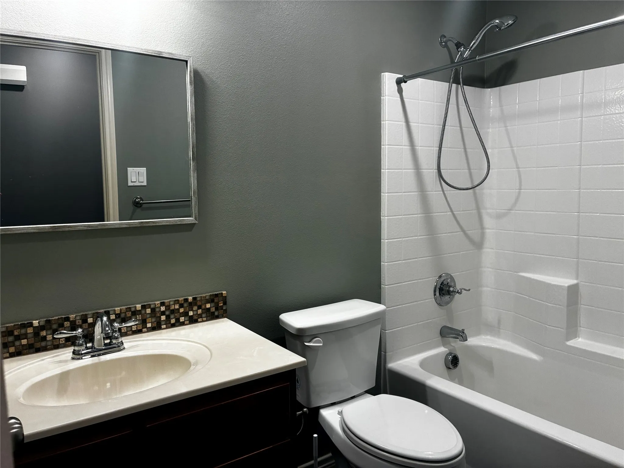Single Family Residence For Sale in Lampasas County , 23748 N US Highway 281, Lampasas, Texas 76550, 3 Bedrooms, 3 Bathrooms, Garage spaces, 2,000 Sqft, built in 2018, Price $495,000, mls#21336298, Real Estate Agent in Lampasas, Homes For Sale in Lampasas county, Homes For Sale in Lampasas, Realtor in Lampasas Texas, Real Estate Brokerage Independent Realty Texas, Luminita Cordes Realtor