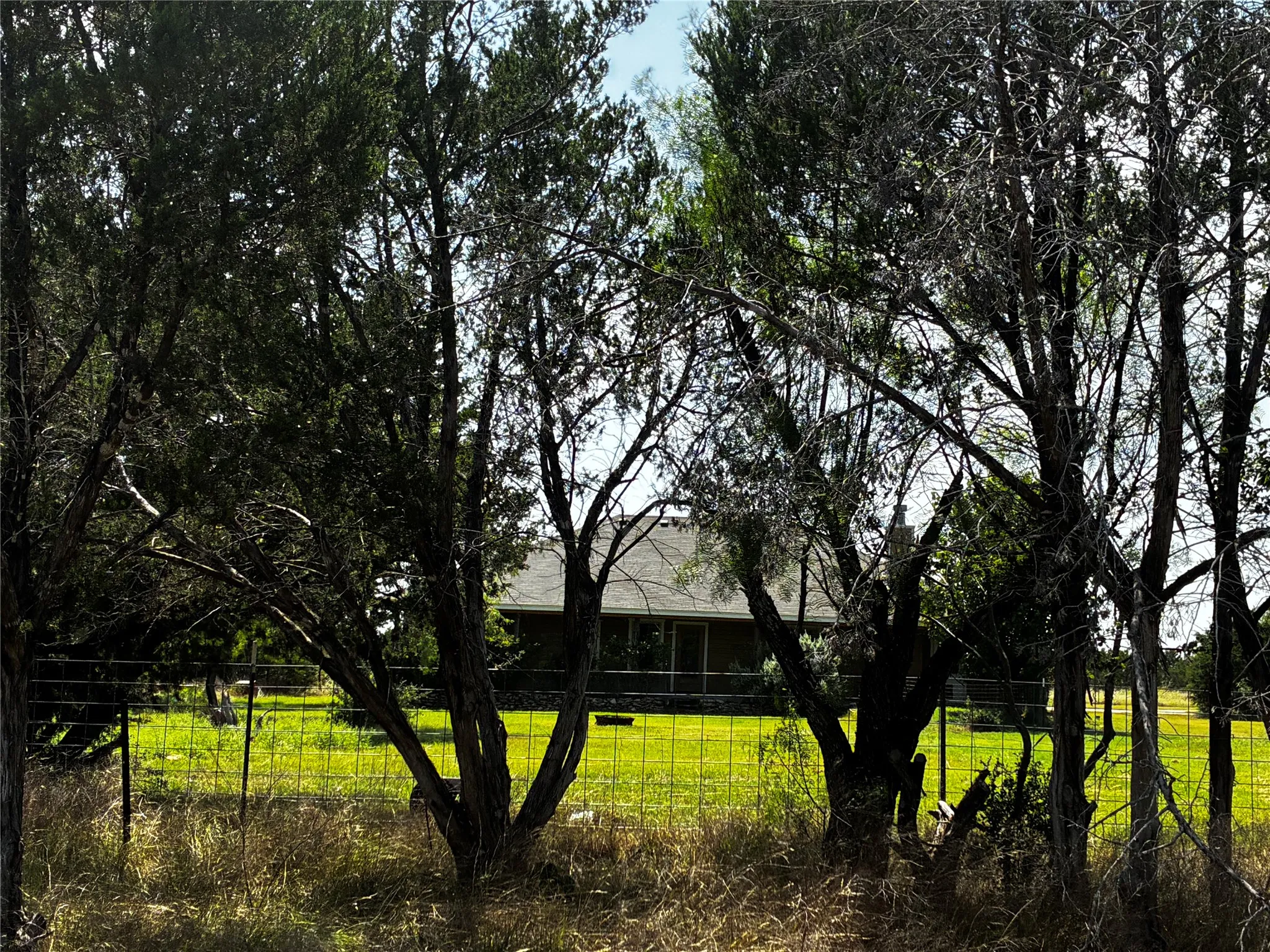 Single Family Residence For Sale in Lampasas County , 23748 N US Highway 281, Lampasas, Texas 76550, 3 Bedrooms, 3 Bathrooms, Garage spaces, 2,000 Sqft, built in 2018, Price $495,000, mls#21336298, Real Estate Agent in Lampasas, Homes For Sale in Lampasas county, Homes For Sale in Lampasas, Realtor in Lampasas Texas, Real Estate Brokerage Independent Realty Texas, Luminita Cordes Realtor