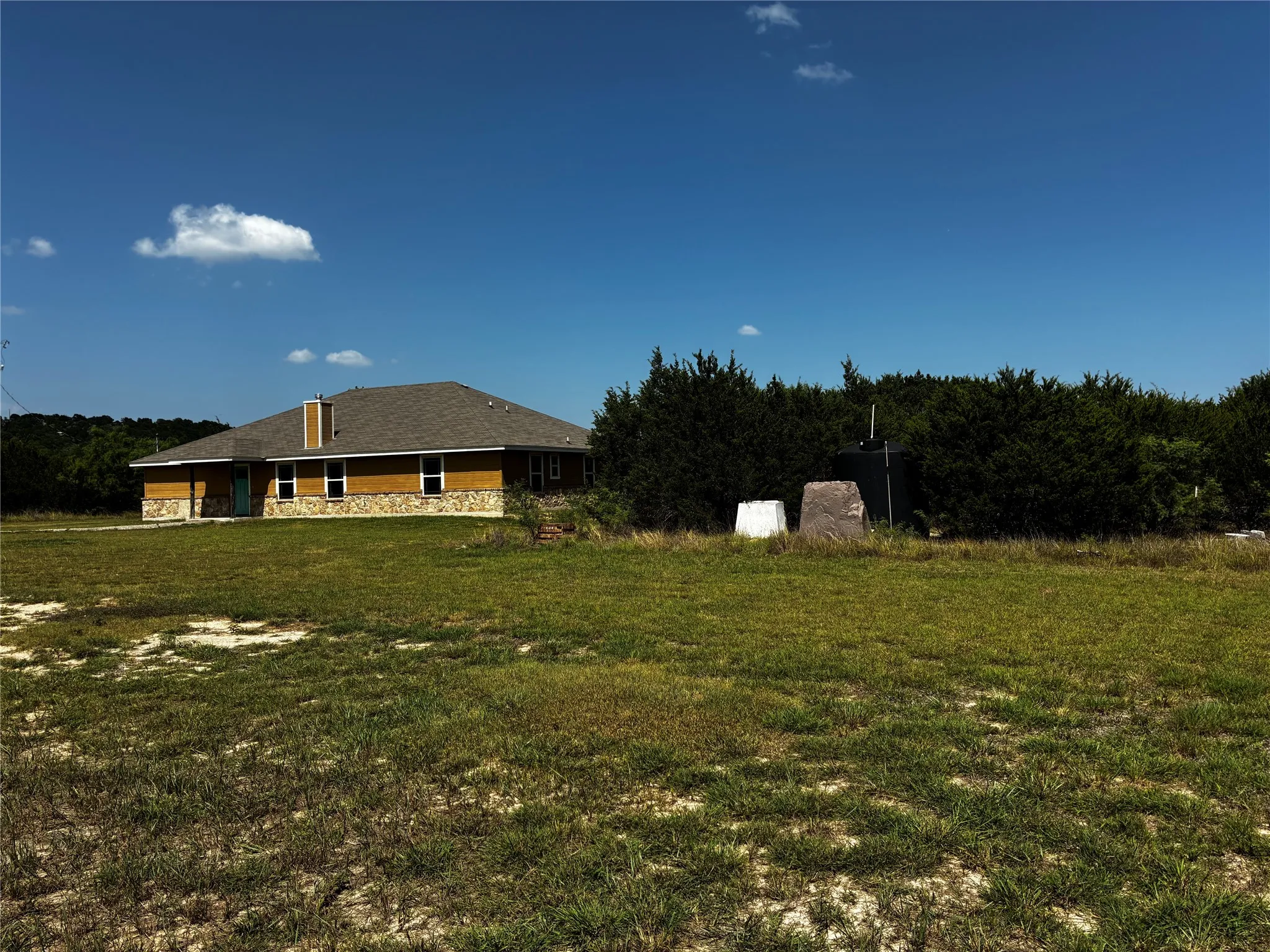 Single Family Residence For Sale in Lampasas County , 23748 N US Highway 281, Lampasas, Texas 76550, 3 Bedrooms, 3 Bathrooms, Garage spaces, 2,000 Sqft, built in 2018, Price $495,000, mls#21336298, Real Estate Agent in Lampasas, Homes For Sale in Lampasas county, Homes For Sale in Lampasas, Realtor in Lampasas Texas, Real Estate Brokerage Independent Realty Texas, Luminita Cordes Realtor