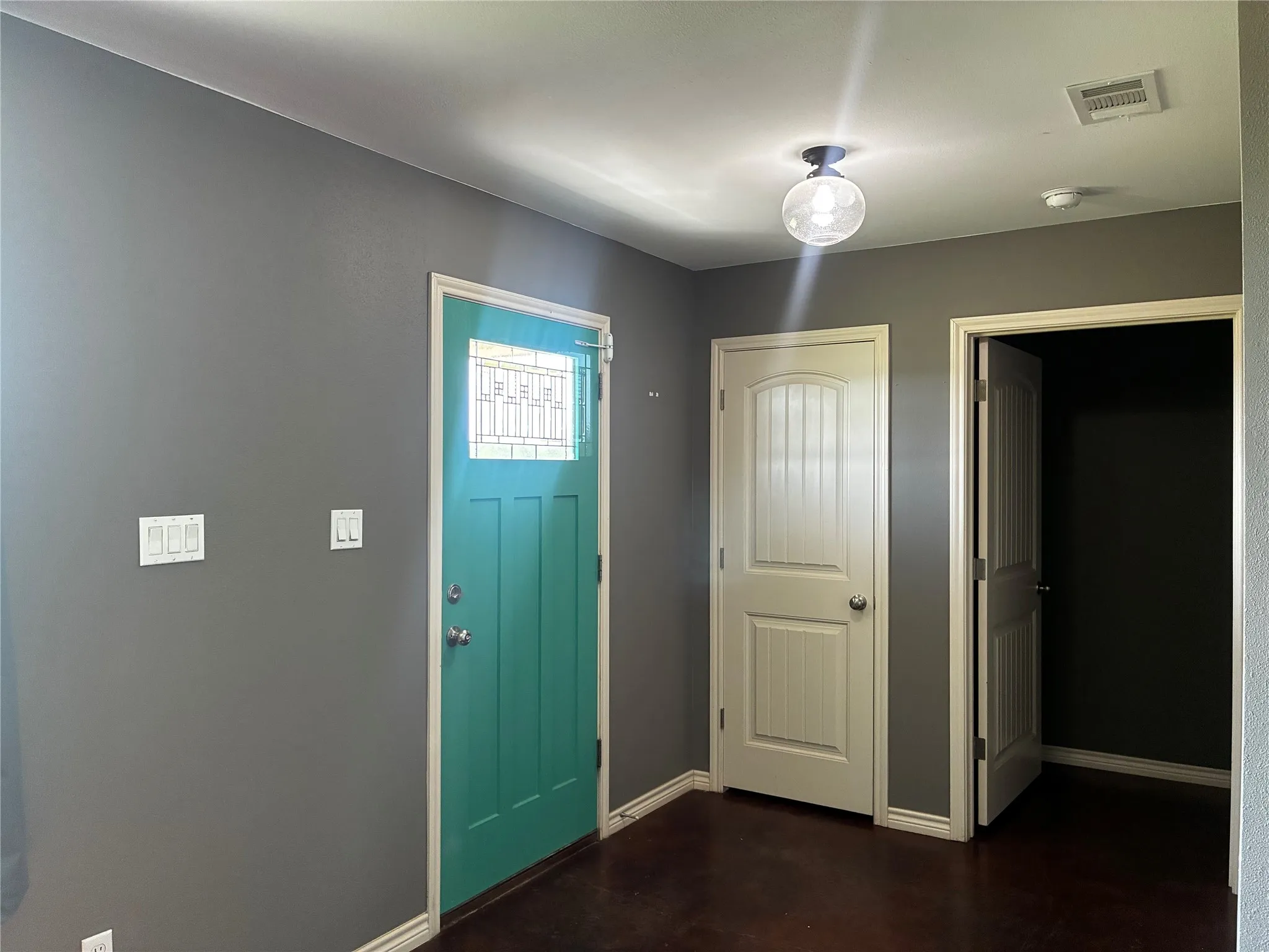 Single Family Residence For Sale in Lampasas County , 23748 N US Highway 281, Lampasas, Texas 76550, 3 Bedrooms, 3 Bathrooms, Garage spaces, 2,000 Sqft, built in 2018, Price $495,000, mls#21336298, Real Estate Agent in Lampasas, Homes For Sale in Lampasas county, Homes For Sale in Lampasas, Realtor in Lampasas Texas, Real Estate Brokerage Independent Realty Texas, Luminita Cordes Realtor