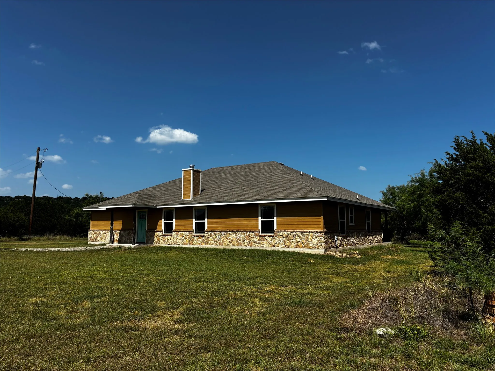 Single Family Residence For Sale in Lampasas County , 23748 N US Highway 281, Lampasas, Texas 76550, 3 Bedrooms, 3 Bathrooms, Garage spaces, 2,000 Sqft, built in 2018, Price $495,000, mls#21336298, Real Estate Agent in Lampasas, Homes For Sale in Lampasas county, Homes For Sale in Lampasas, Realtor in Lampasas Texas, Real Estate Brokerage Independent Realty Texas, Luminita Cordes Realtor