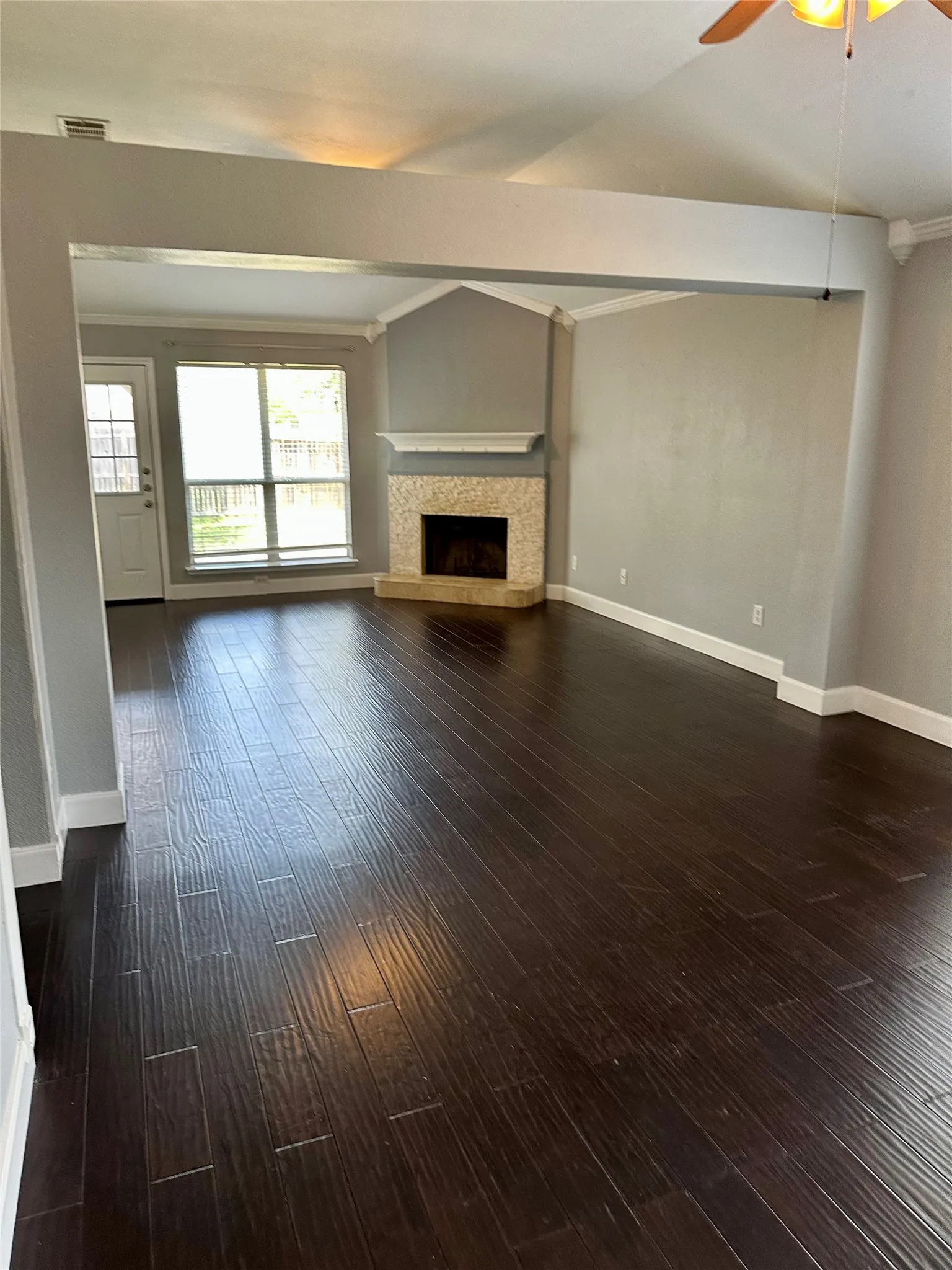 Single Family Residence For Rent in Kaufman County , 210 Windsor, Forney, Texas 75126, 3 Bedroom, 2 Bathroom, 2 Garage spaces, 1,468 Sqft, built in 2001, mls#21337274, Real Estate Agent in Forney, Homes For Rent in Kaufman county, Homes For Rent in Forney, Realtor in Forney Texas, Real Estate Brokerage Independent Realty Texas, Luminita Cordes Realtor