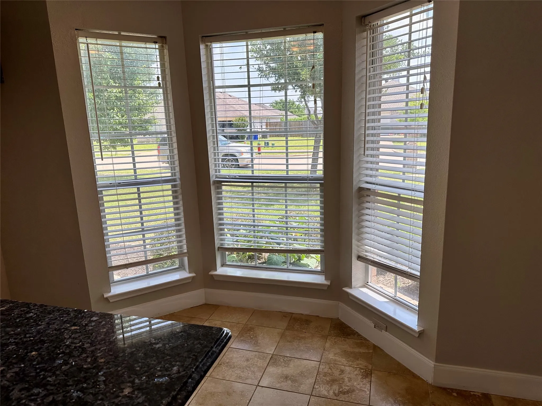 Single Family Residence For Rent in Kaufman County , 210 Windsor, Forney, Texas 75126, 3 Bedroom, 2 Bathroom, 2 Garage spaces, 1,468 Sqft, built in 2001, mls#21337274, Real Estate Agent in Forney, Homes For Rent in Kaufman county, Homes For Rent in Forney, Realtor in Forney Texas, Real Estate Brokerage Independent Realty Texas, Luminita Cordes Realtor