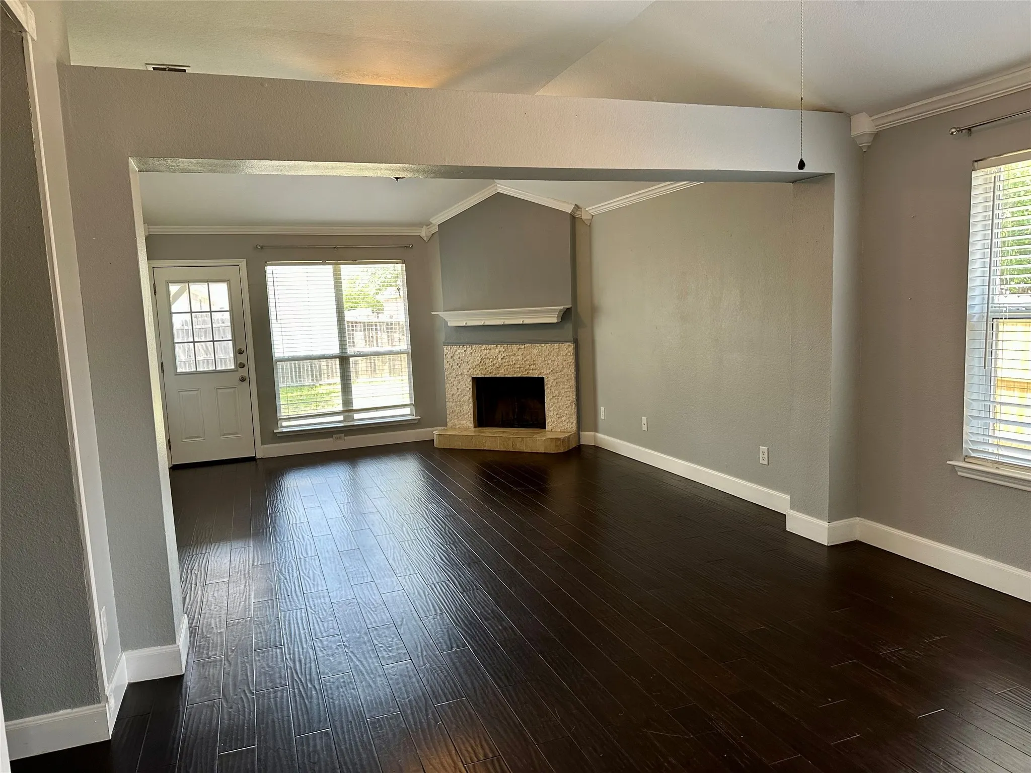 Single Family Residence For Rent in Kaufman County , 210 Windsor, Forney, Texas 75126, 3 Bedroom, 2 Bathroom, 2 Garage spaces, 1,468 Sqft, built in 2001, mls#21337274, Real Estate Agent in Forney, Homes For Rent in Kaufman county, Homes For Rent in Forney, Realtor in Forney Texas, Real Estate Brokerage Independent Realty Texas, Luminita Cordes Realtor