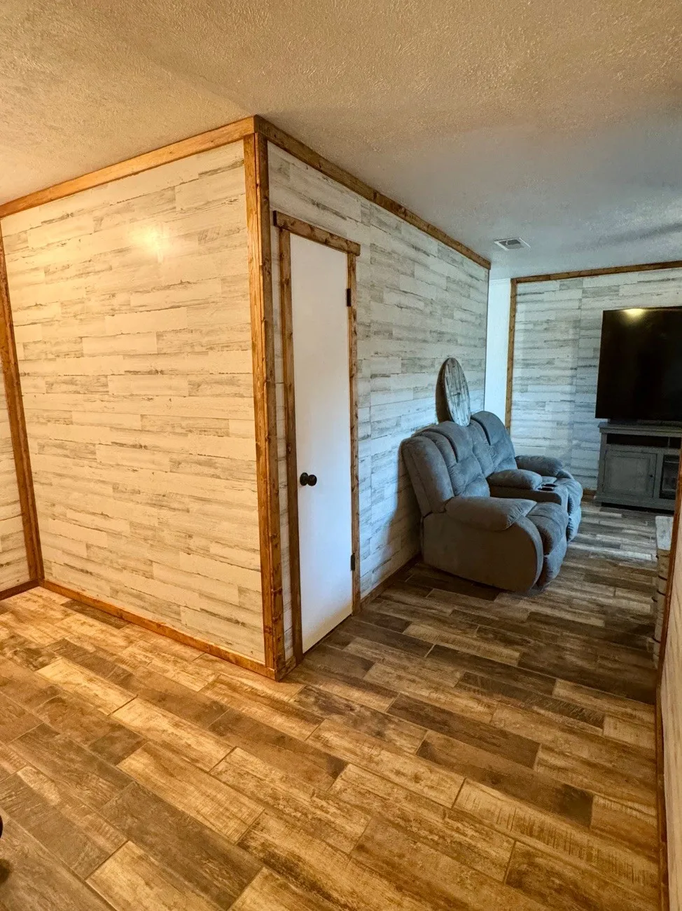 Single Family Residence For Sale in Collin County , 404 Neathery Street, Farmersville, Texas 75442, 3 Bedroom, 2 Bathroom, Garage spaces, 1,352 Sqft, built in 1971, mls#21337184, Real Estate Agent in Farmersville, Homes For Sale in Collin county, Homes For Sale in Farmersville, Realtor in Farmersville Texas, Real Estate Brokerage Independent Realty Texas, Luminita Cordes Realtor