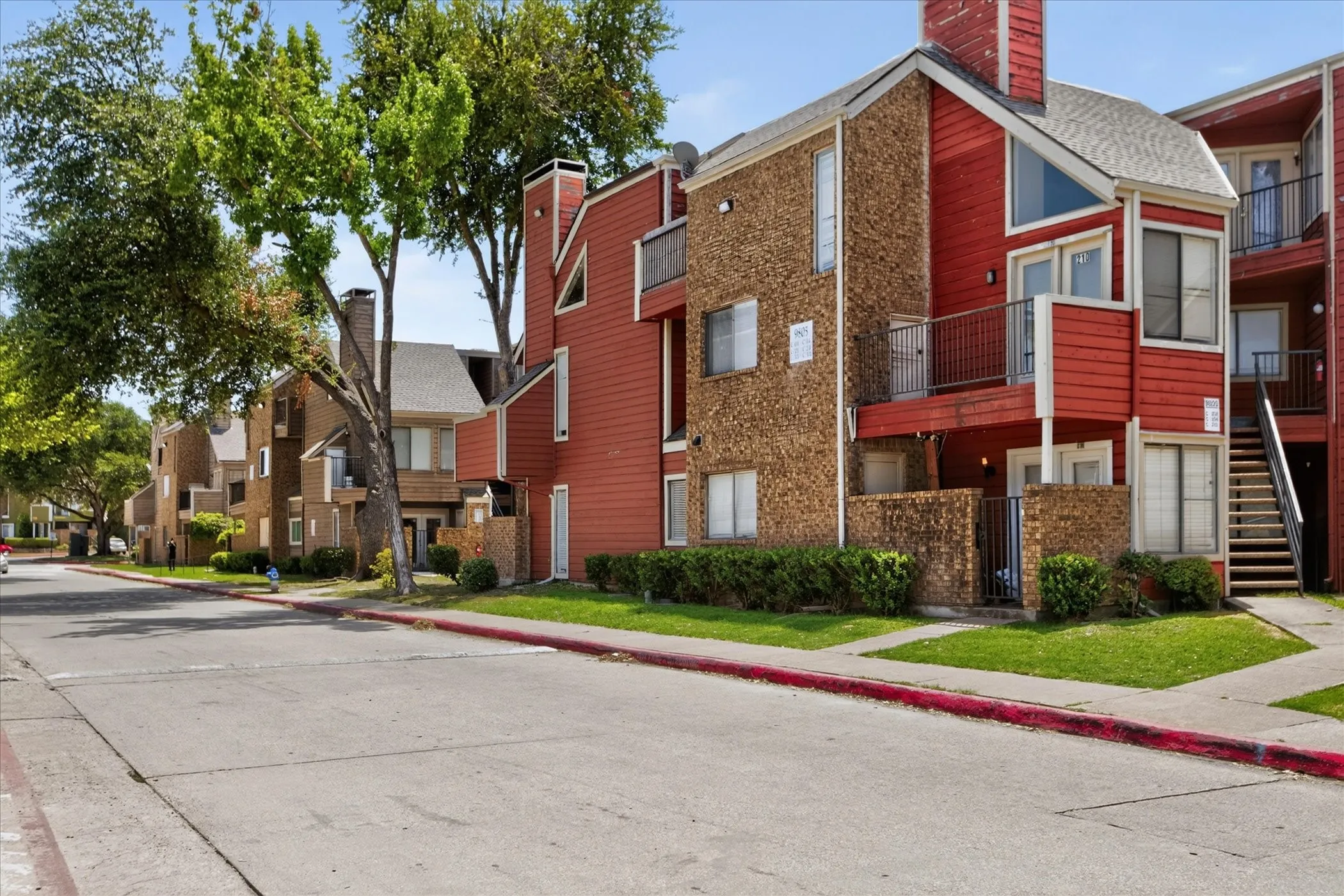 Condominium For Sale in Dallas County , 9805 Walnut Street 112, Dallas, Texas 75243, 1 Bedroom, 1 Bathroom, Garage spaces, 551 Sqft, built in 1981, mls#21337297, Real Estate Agent in Dallas, Homes For Sale in Dallas county, Homes For Sale in Dallas, Realtor in Dallas Texas, Real Estate Brokerage Independent Realty Texas, Luminita Cordes Realtor
