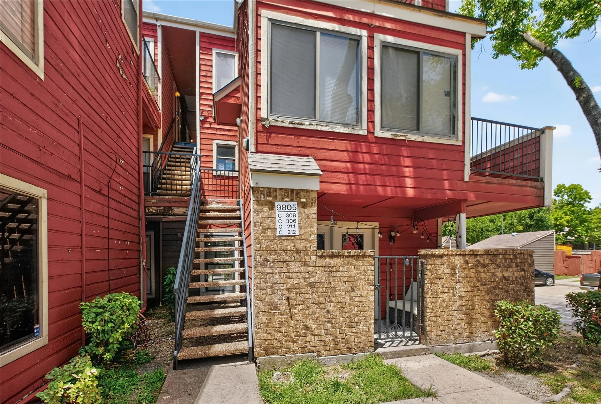 Condominium For Sale in Dallas County , 9805 Walnut Street 112, Dallas, Texas 75243, 1 Bedroom, 1 Bathroom, Garage spaces, 551 Sqft, built in 1981, mls#21337297, Real Estate Agent in Dallas, Homes For Sale in Dallas county, Homes For Sale in Dallas, Realtor in Dallas Texas, Real Estate Brokerage Independent Realty Texas, Luminita Cordes Realtor