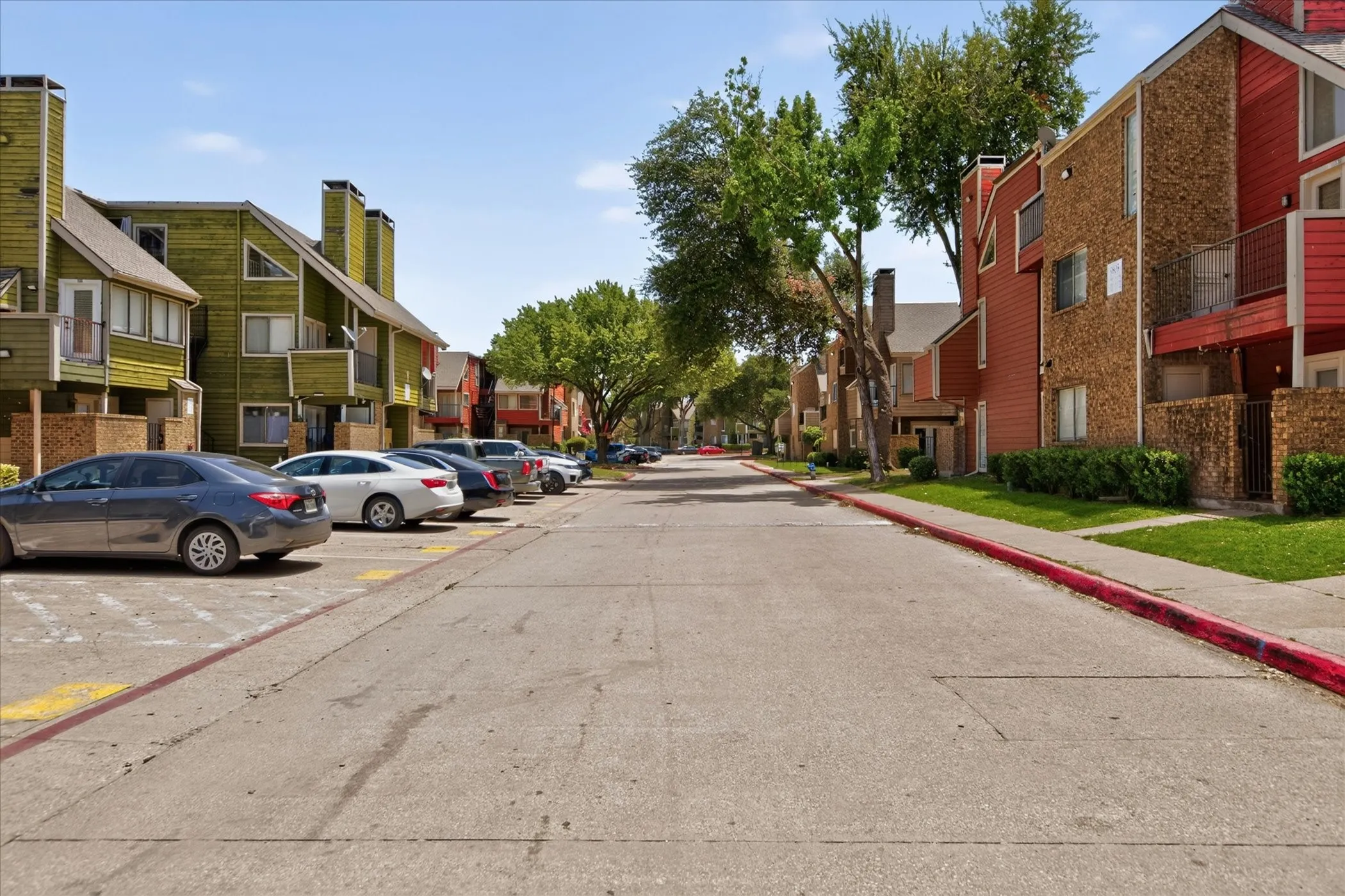 Condominium For Sale in Dallas County , 9805 Walnut Street 112, Dallas, Texas 75243, 1 Bedroom, 1 Bathroom, Garage spaces, 551 Sqft, built in 1981, mls#21337297, Real Estate Agent in Dallas, Homes For Sale in Dallas county, Homes For Sale in Dallas, Realtor in Dallas Texas, Real Estate Brokerage Independent Realty Texas, Luminita Cordes Realtor