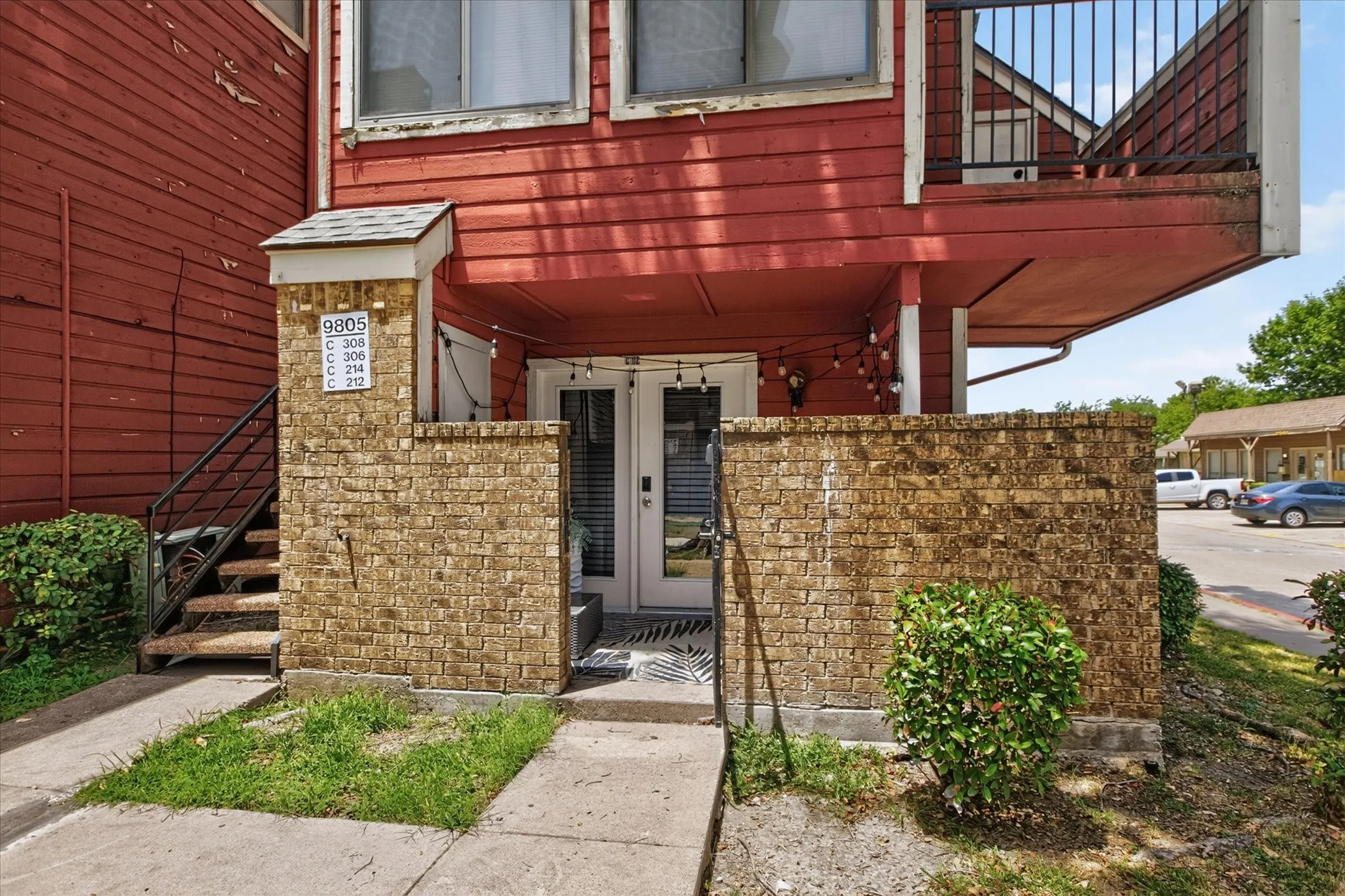 Condominium For Sale in Dallas County , 9805 Walnut Street 112, Dallas, Texas 75243, 1 Bedroom, 1 Bathroom, Garage spaces, 551 Sqft, built in 1981, mls#21337297, Real Estate Agent in Dallas, Homes For Sale in Dallas county, Homes For Sale in Dallas, Realtor in Dallas Texas, Real Estate Brokerage Independent Realty Texas, Luminita Cordes Realtor