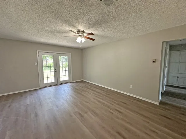 Single Family Residence For Sale in Johnson County , 328 Hillside Court, Burleson, Texas 76028, 4 Bedroom, 3 Bathroom, Garage spaces, 1,511 Sqft, built in 1969, mls#21337295, Real Estate Agent in Burleson, Homes For Sale in Johnson county, Homes For Sale in Burleson, Realtor in Burleson Texas, Real Estate Brokerage Independent Realty Texas, Luminita Cordes Realtor