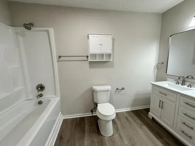 Single Family Residence For Sale in Johnson County , 328 Hillside Court, Burleson, Texas 76028, 4 Bedroom, 3 Bathroom, Garage spaces, 1,511 Sqft, built in 1969, mls#21337295, Real Estate Agent in Burleson, Homes For Sale in Johnson county, Homes For Sale in Burleson, Realtor in Burleson Texas, Real Estate Brokerage Independent Realty Texas, Luminita Cordes Realtor